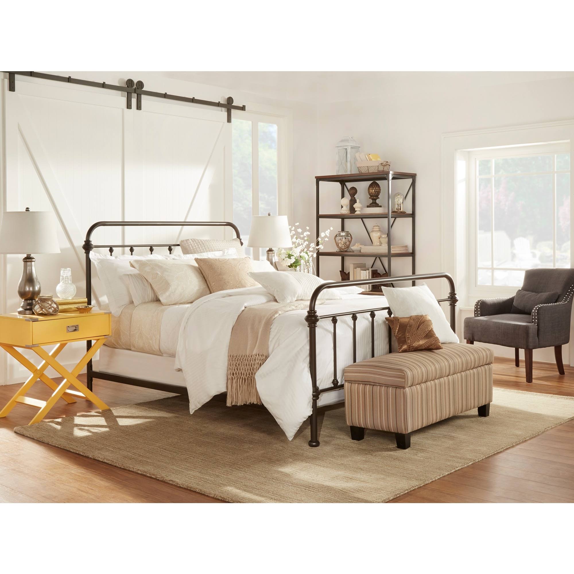 Weston Home Nottingham Metal Spindle Bed