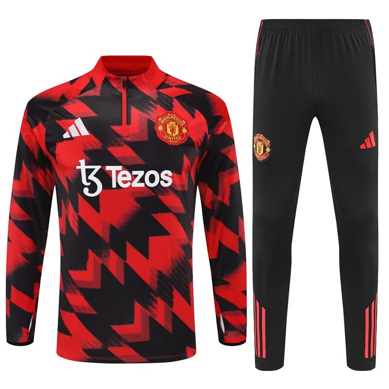 Manchester United Survêtement / Training 2025 2026€39.99
