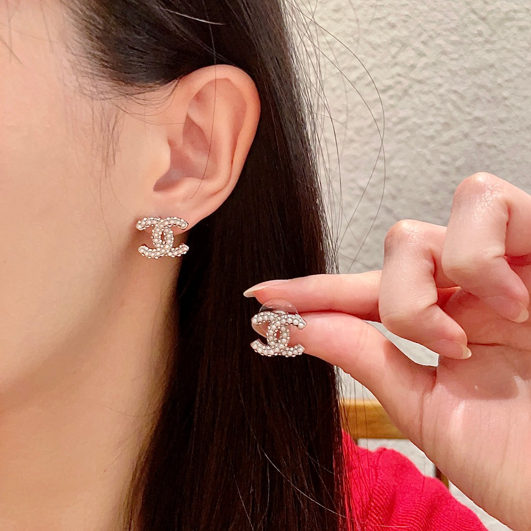 Chanel second-hand earrings are exquisite and elegant showing your temperament - cnluxepick