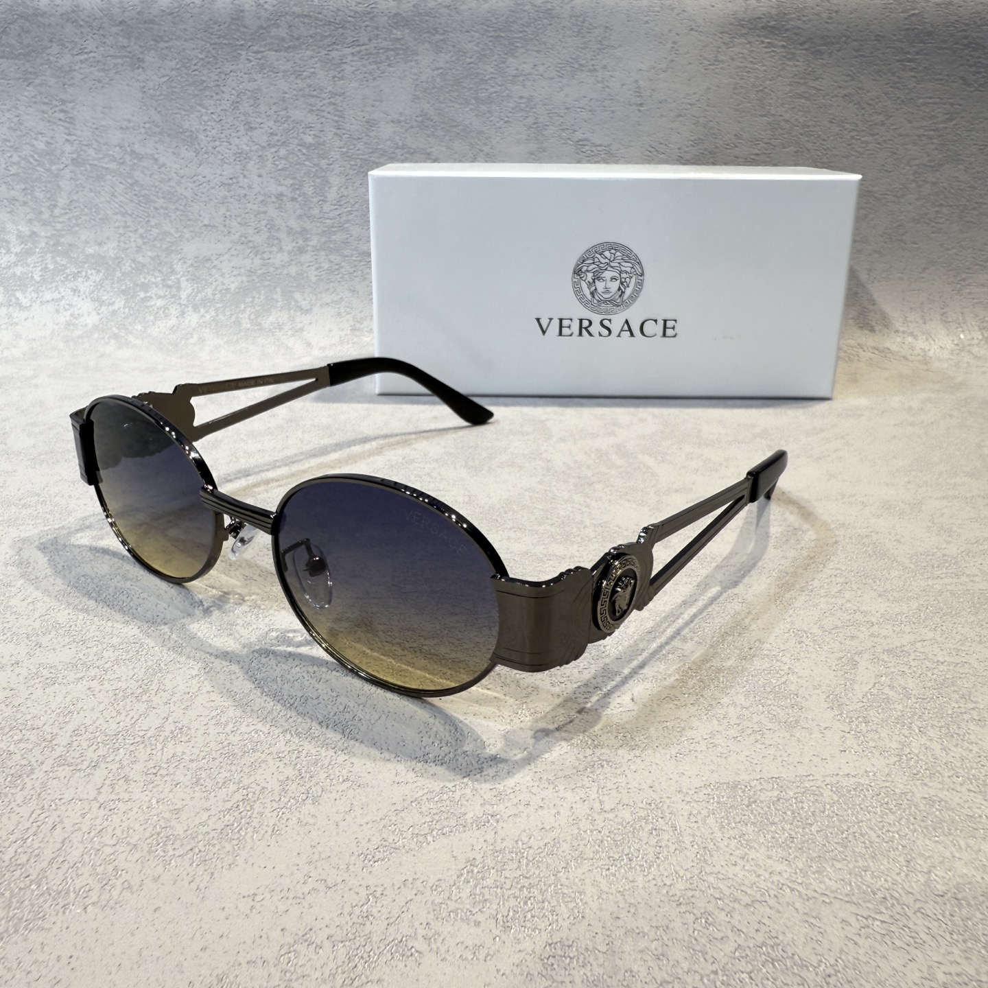 Versace round frame sunglasses - cnluxepick