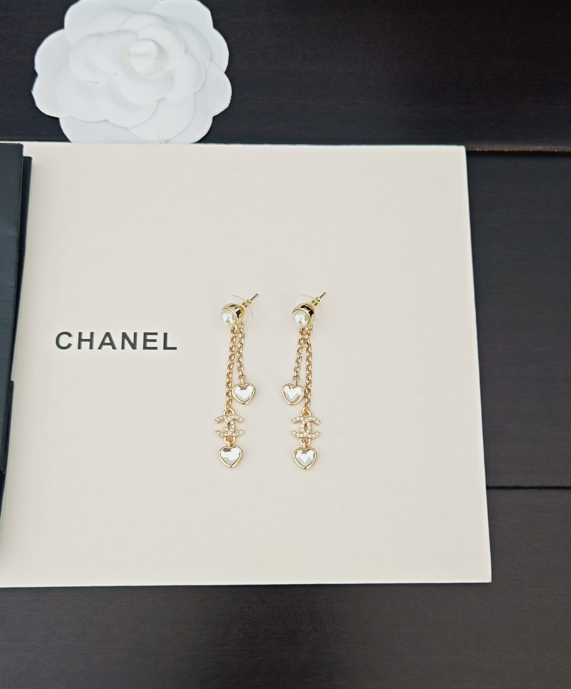 Chanel White Diamond Heart Tassel Earrings - cnluxepick