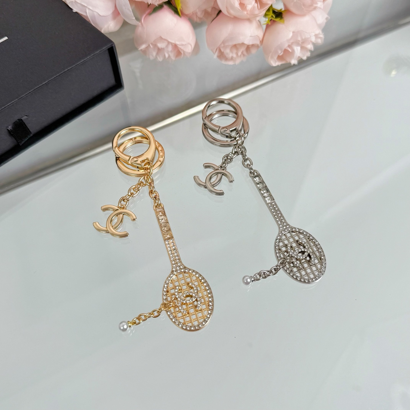 Chanel tennis racket pendant keychain - cnluxepick