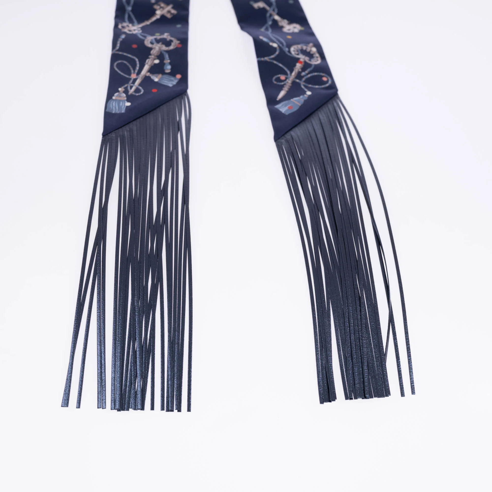 Hermès Les Clés à Pois Leather Fringes Twilly Bleu Marine/Gris Argent Silk