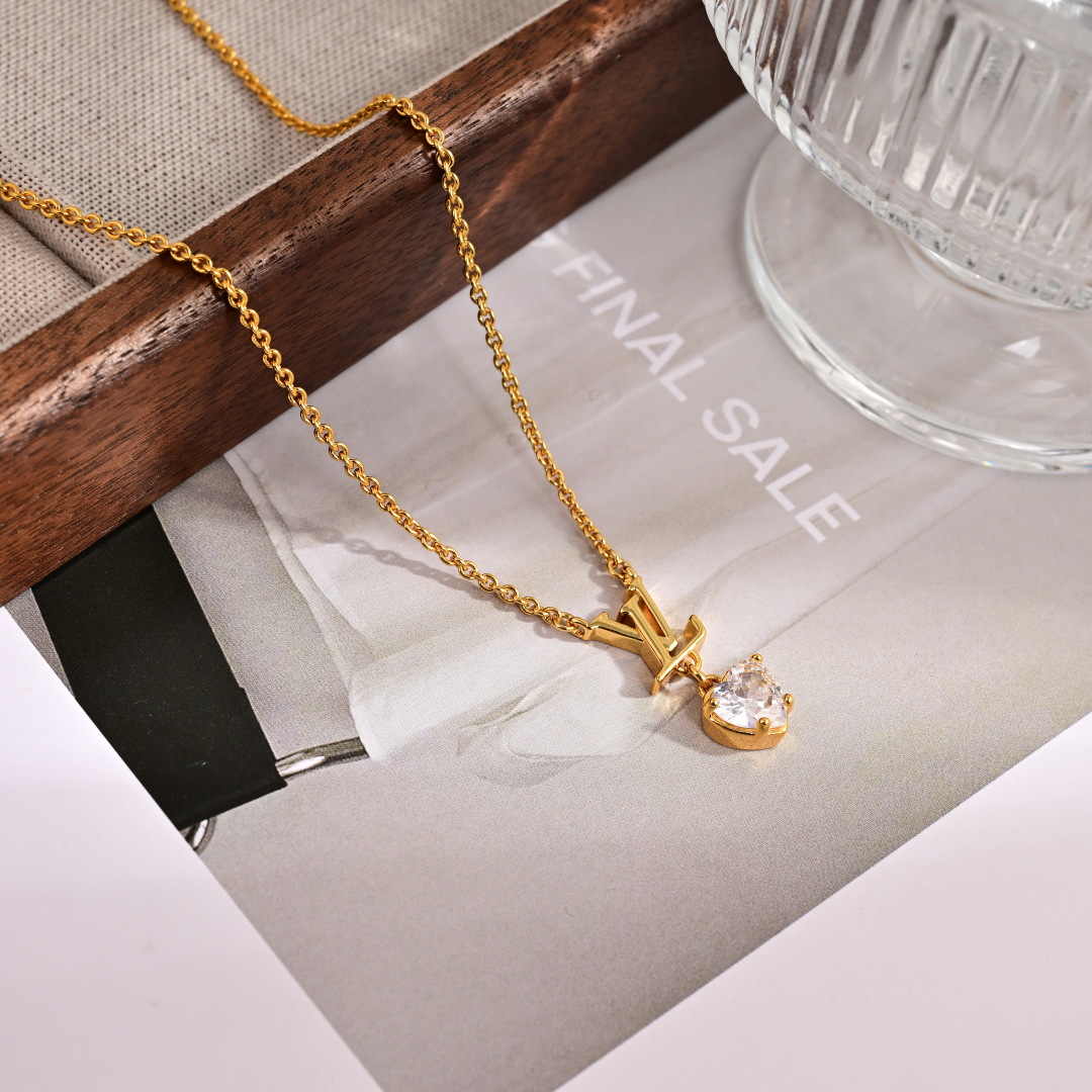 LV iconic heart-shaped necklace - cnluxepick