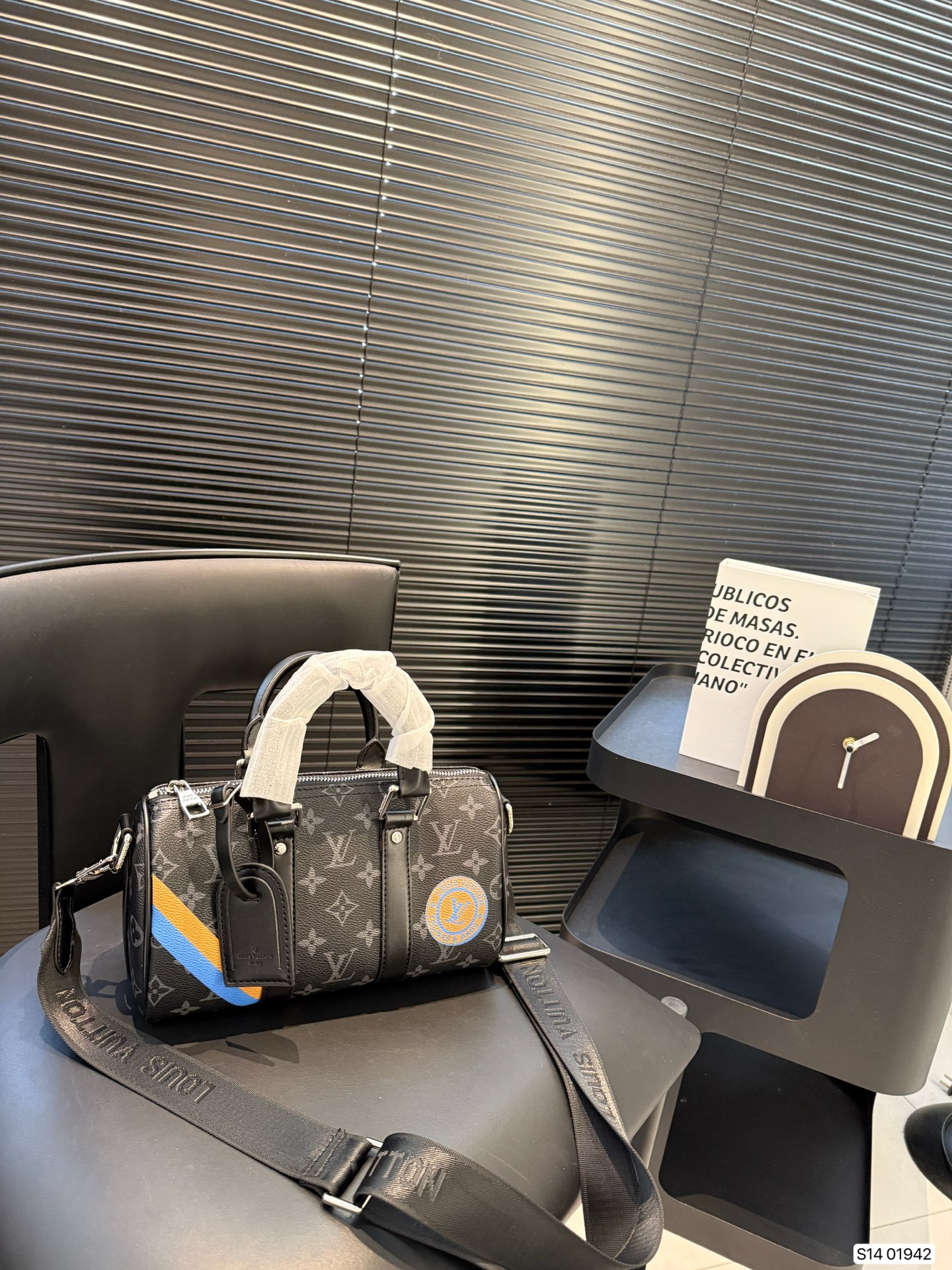 LV keep single shoulder pillow bag - cnluxepick