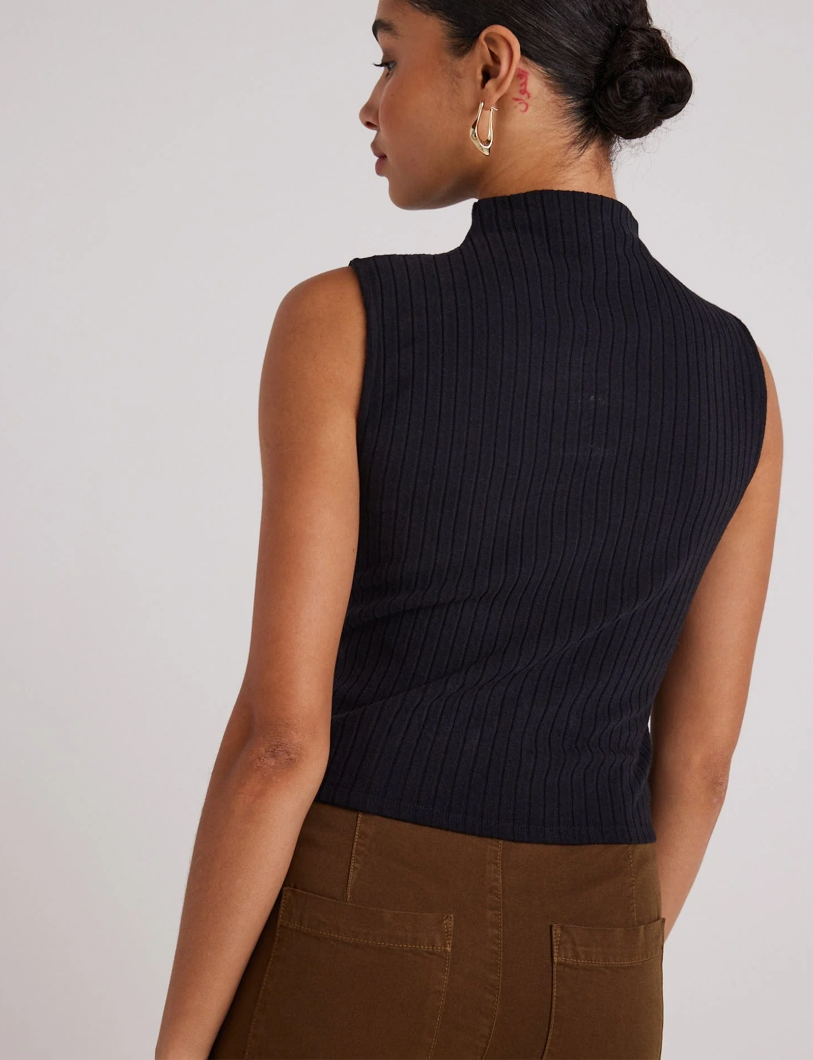 Sleeveless Mock Neck, Black