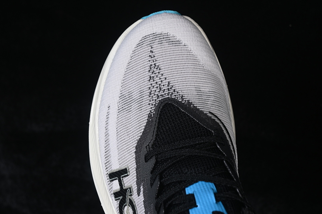 HOKA One One Rocket X 3