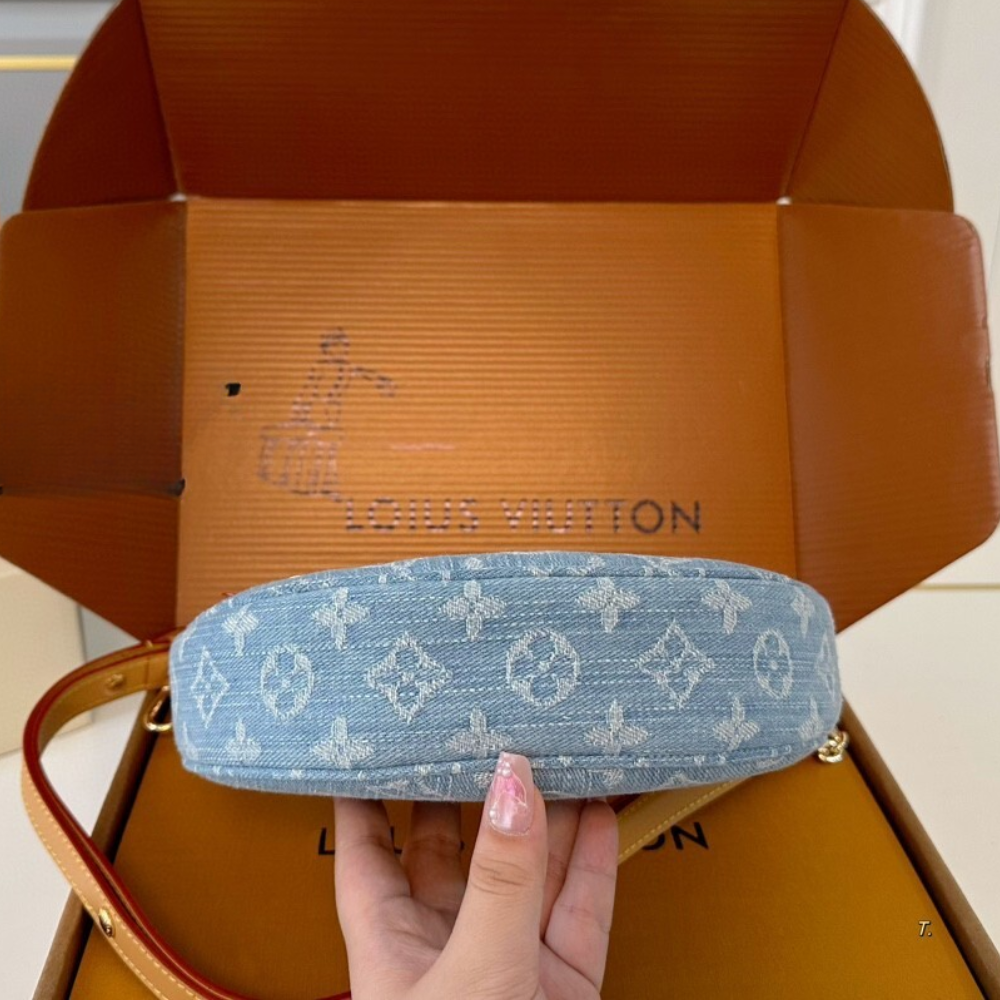Louis Vuitton LV By The Pool Loop Denim Blue 9.1 Inches M24846