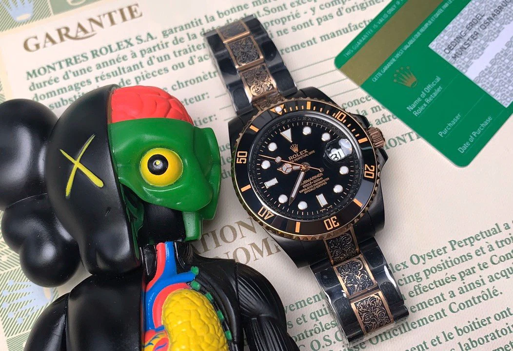 SUBMARINER DATE 40 CUSTOM GOLD BLACK HAND ENGRAVED