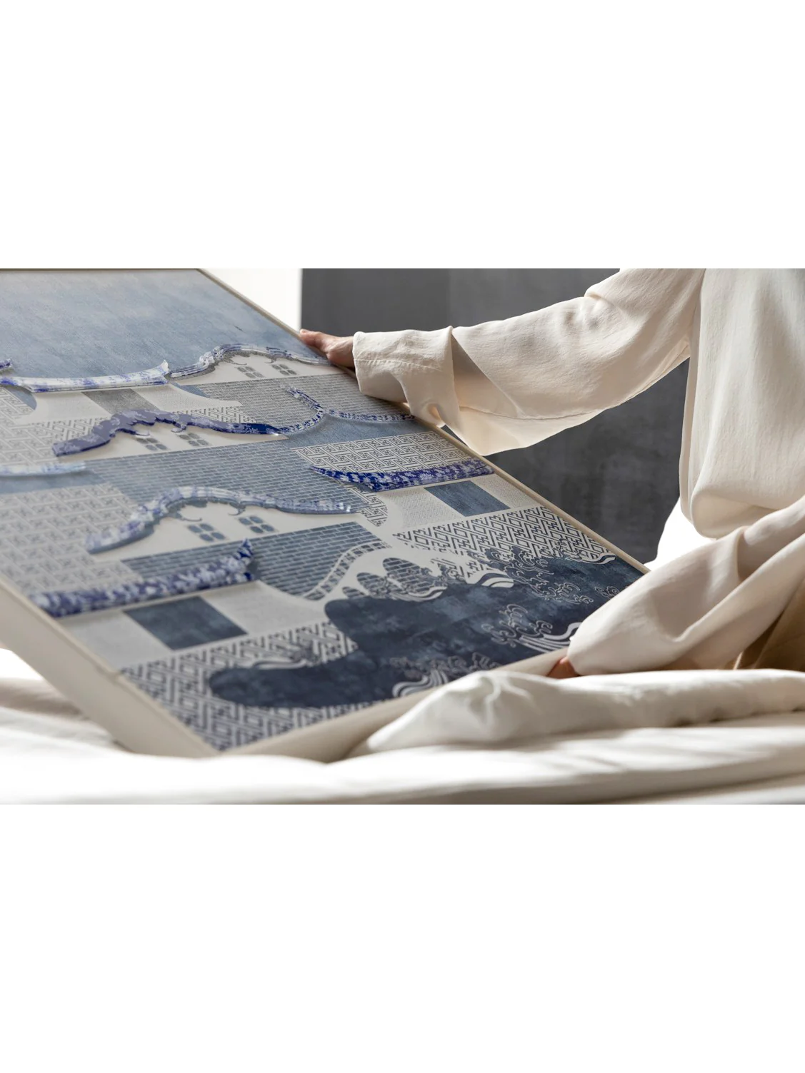 AP098 - Dutch Original! Rhino Gallery Blue and White Porcelain 3D Installation Art Piece for Living Room Decorative Painting