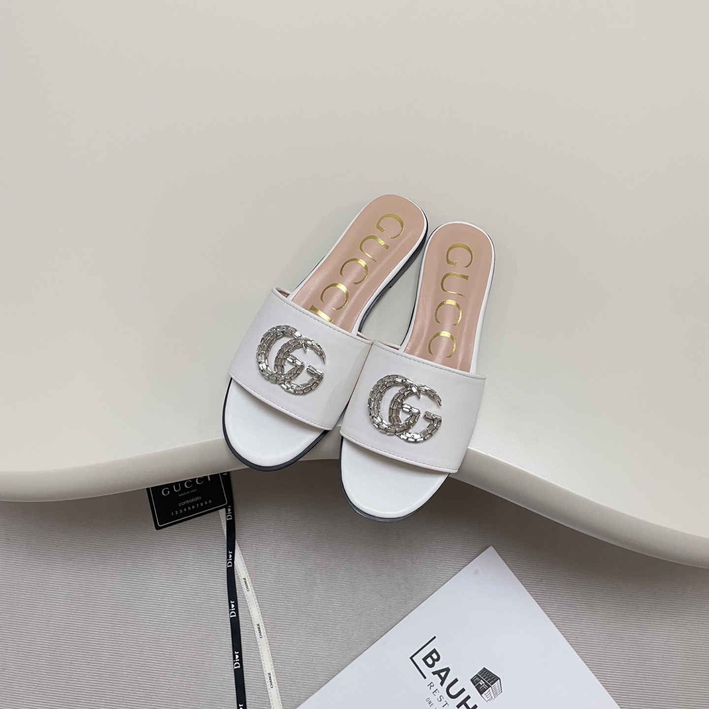 Gucci rhinestone flat slippers - cnluxepick