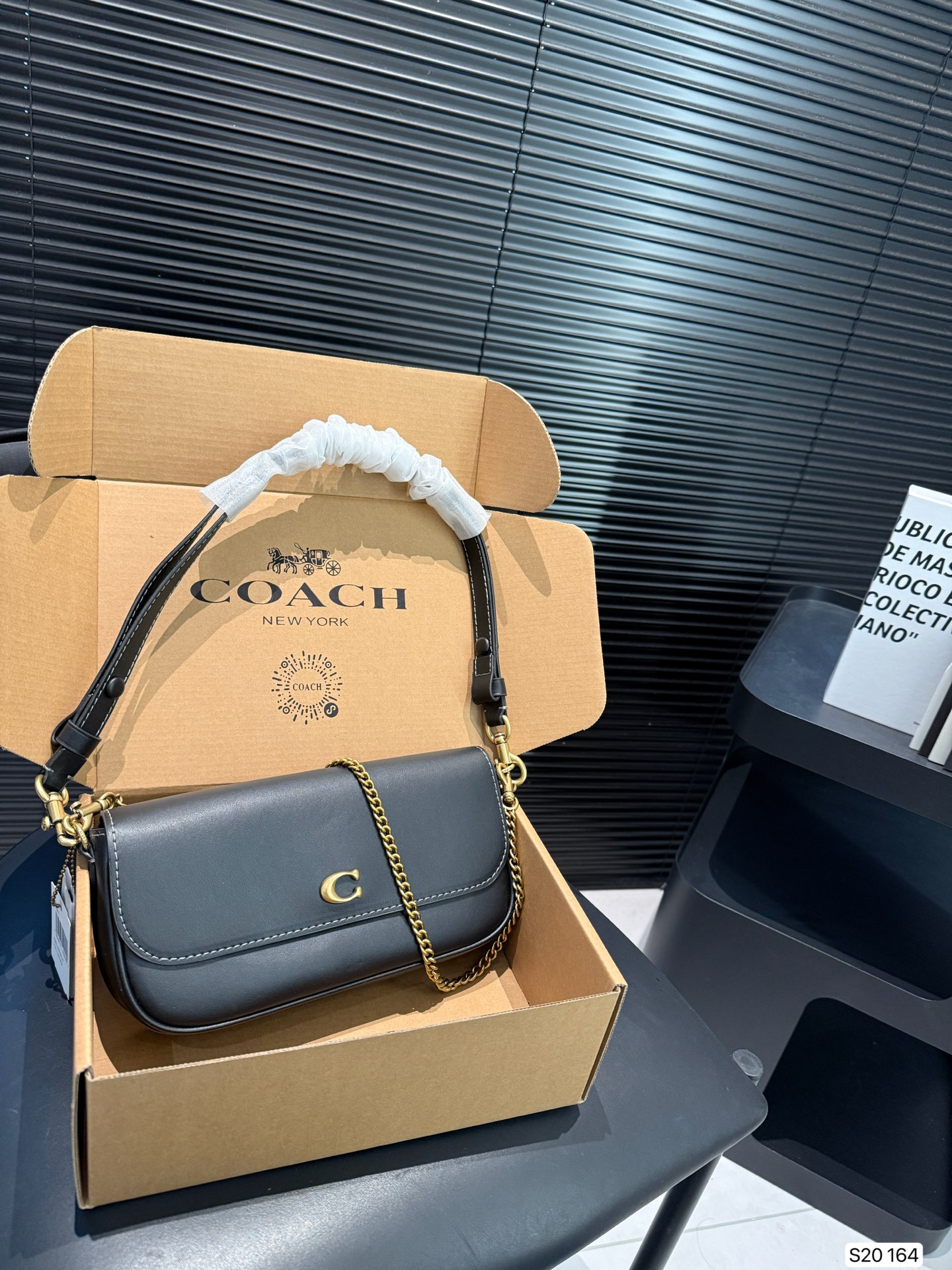 Coach Brook Baguette Bag - cnluxepick