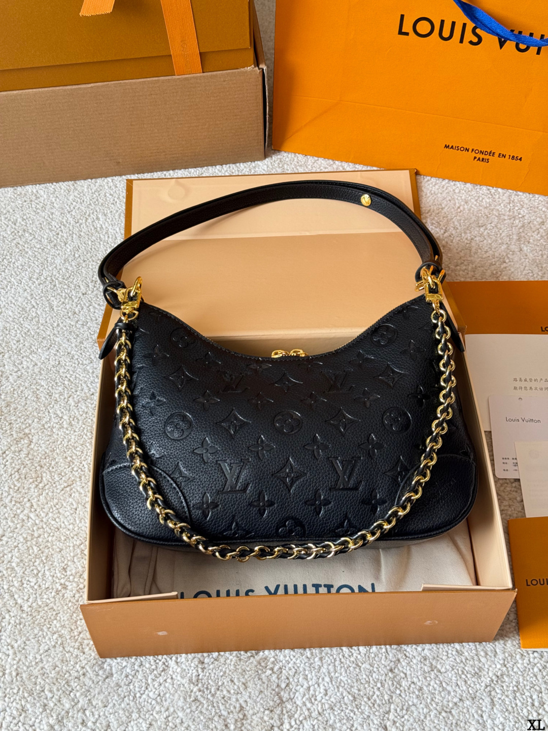 LV Boulogne Messenger Bag - cnluxepick