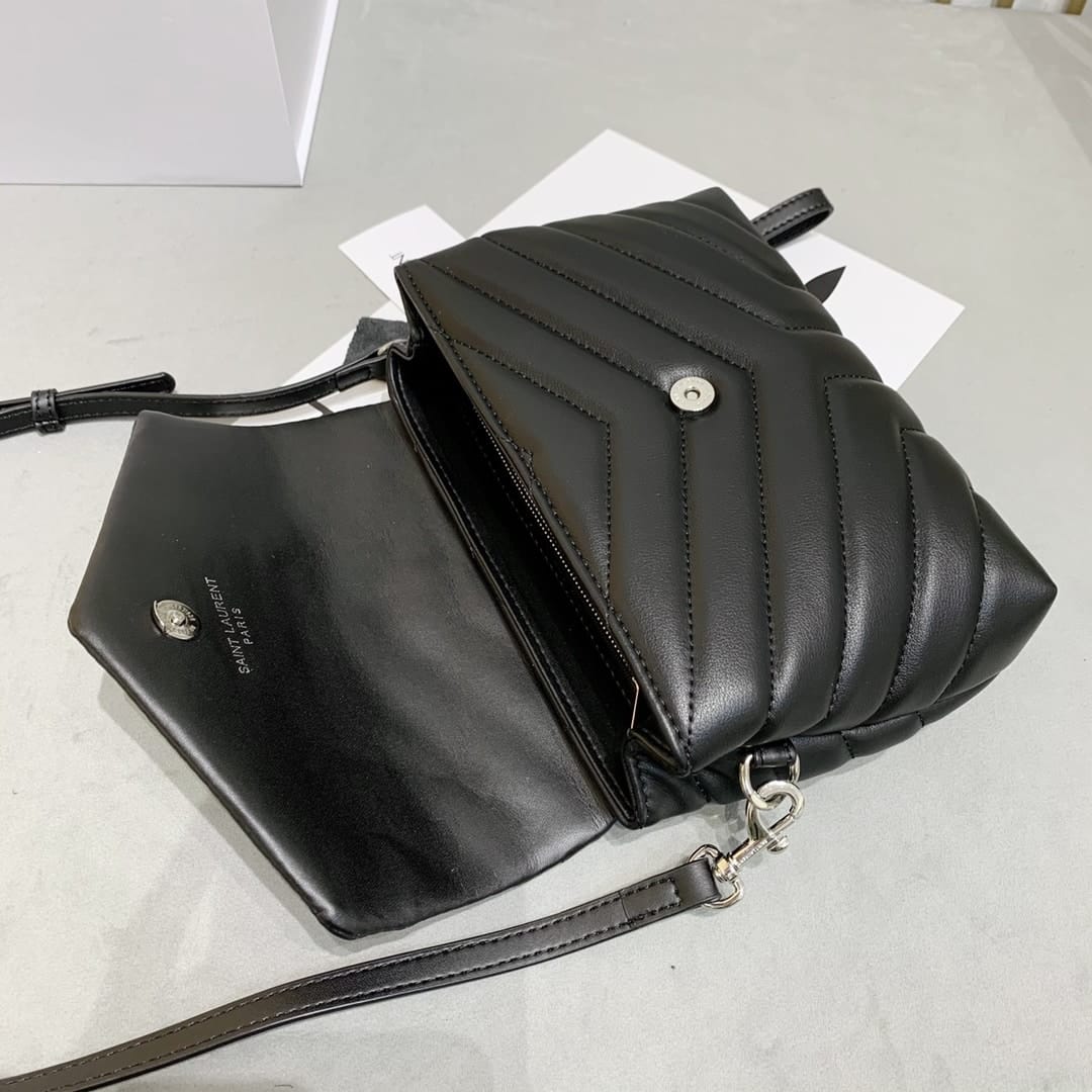 Saint Laurent Loulou Toy Strap Bag In Quilted Y Leather Black