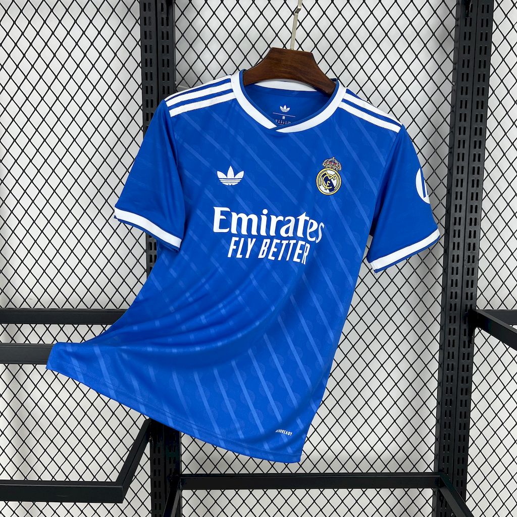 Real Madrid maillot foot third 2025 2026€14.99