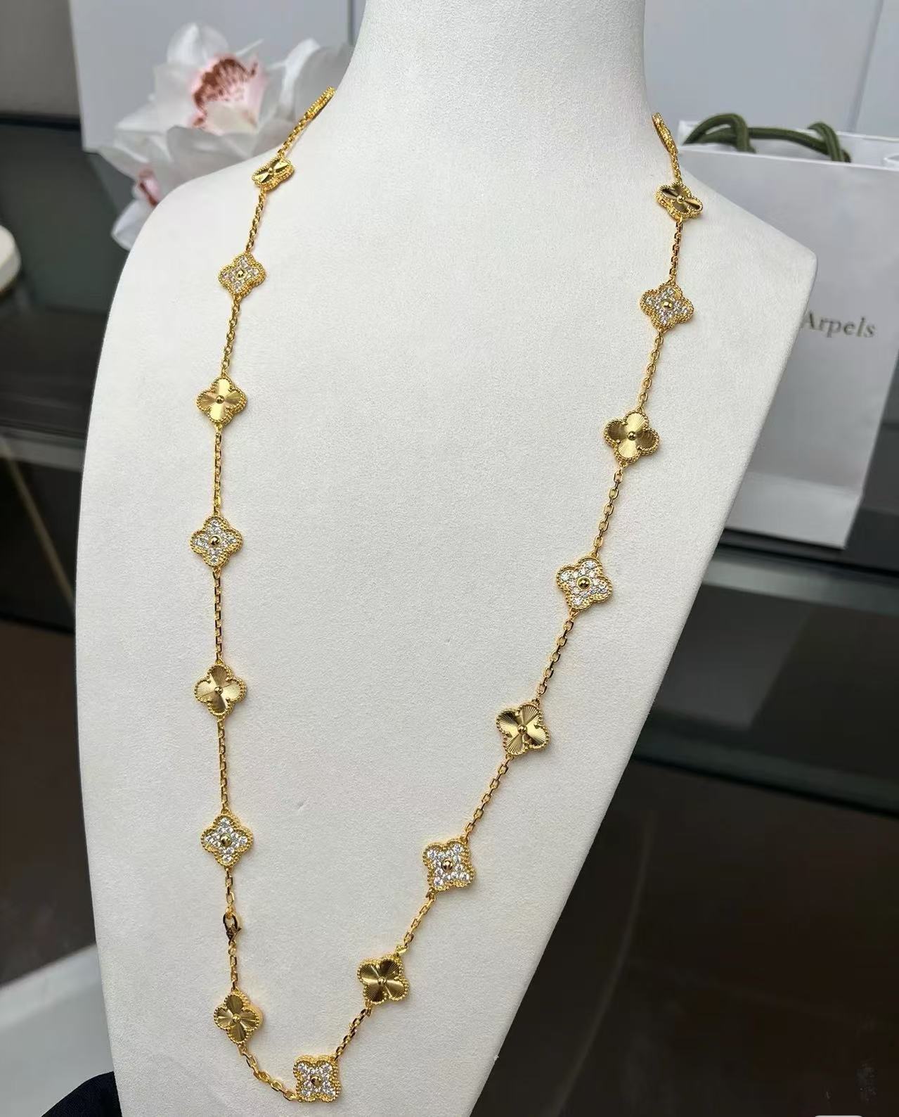 Van Cleef & Arpels 20 flowers long chain - cnluxepick