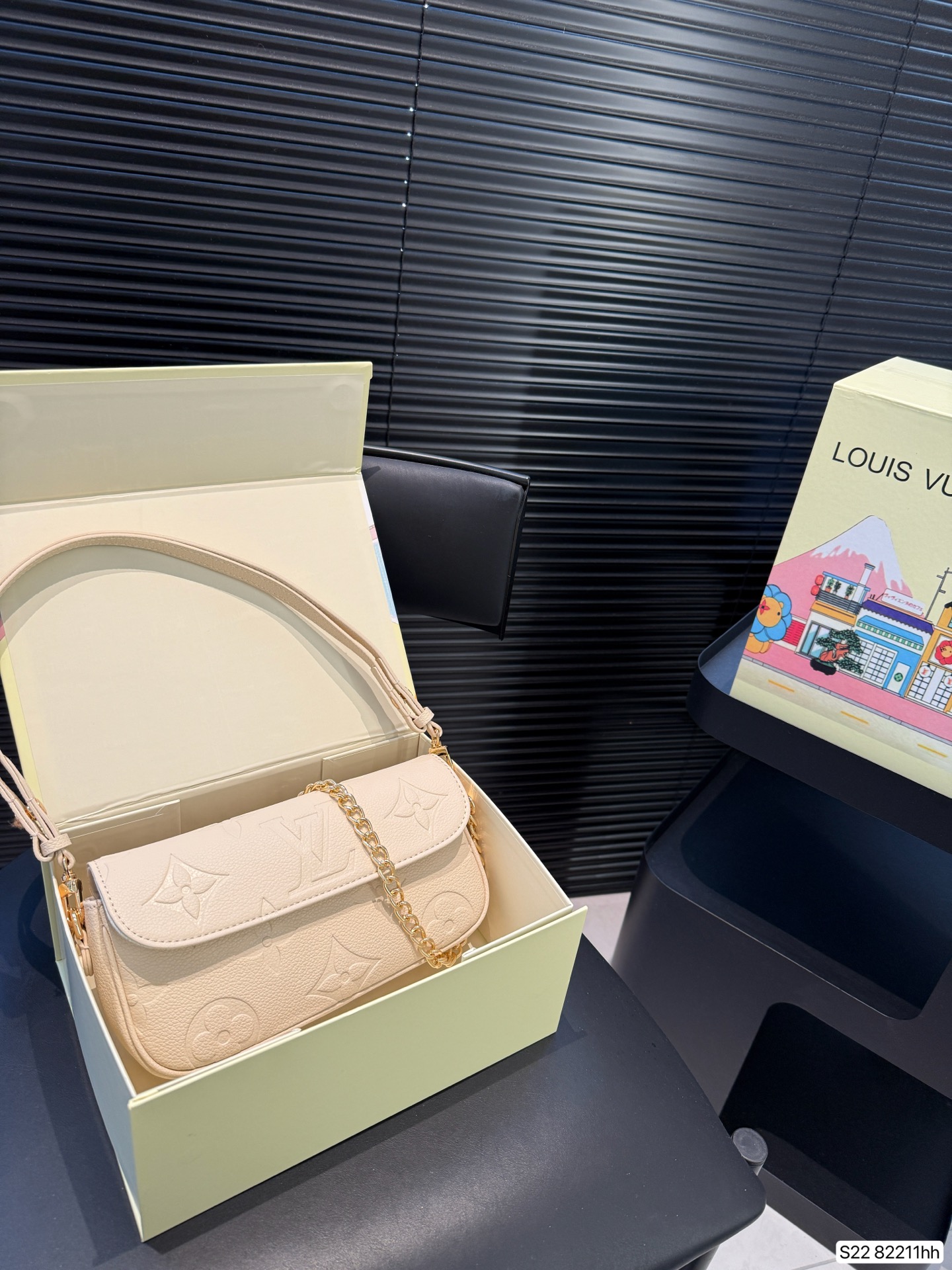 LV underarm messenger bag casual fashion - cnluxepick