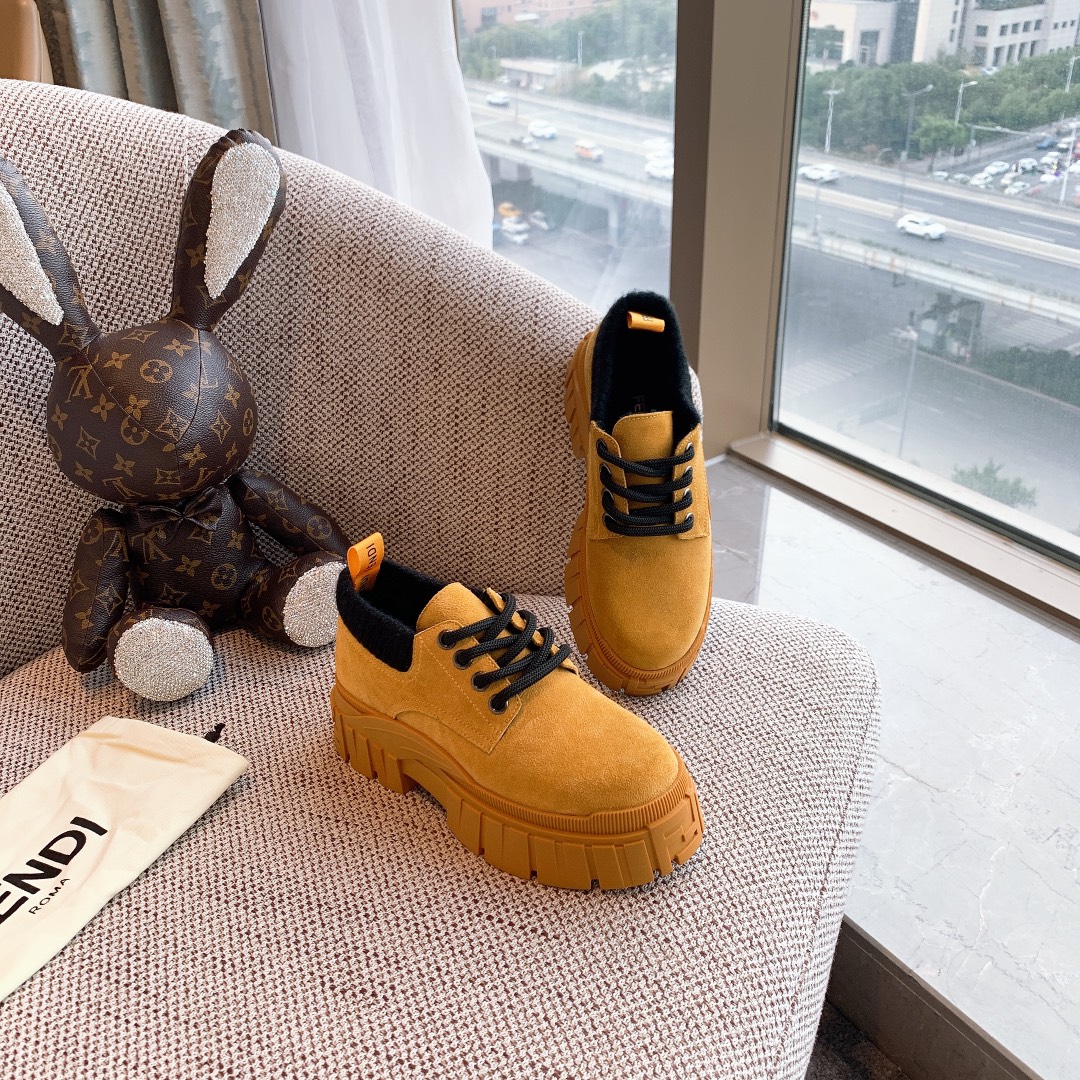 Fendi Force Leather Lace Ups Yellow