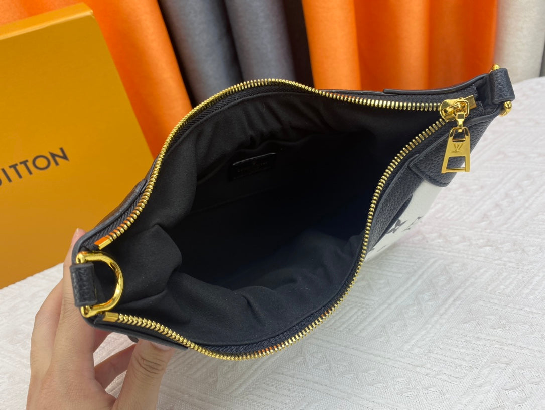 Louis Vuitton Bagatelle 22Cm White
