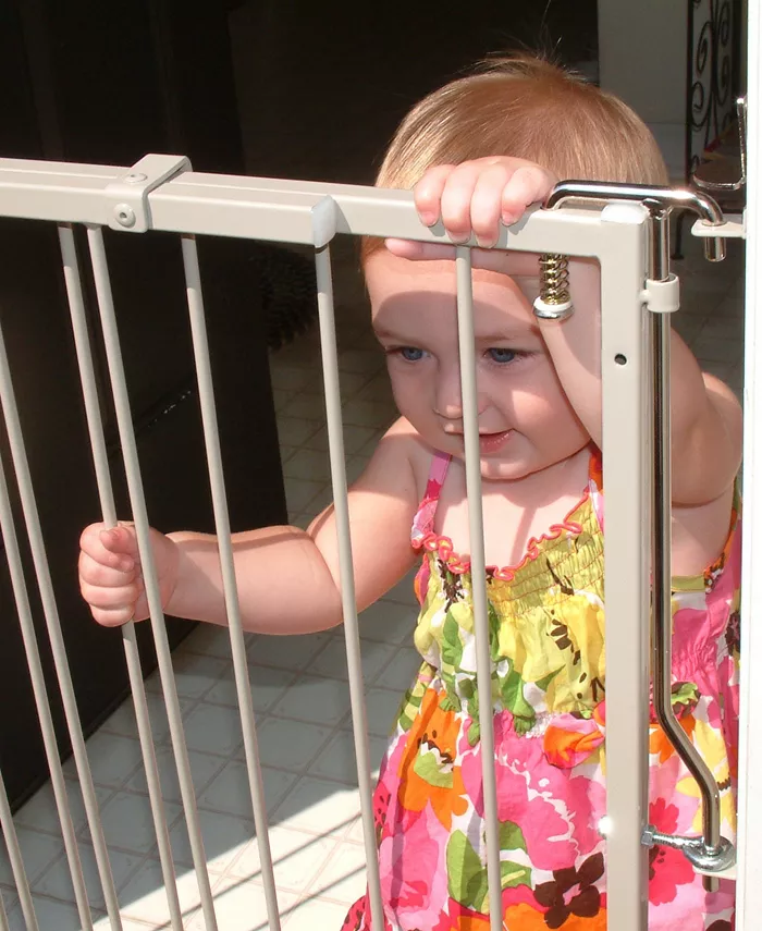 Cardinal Gates Any Angle Install Baby Gate