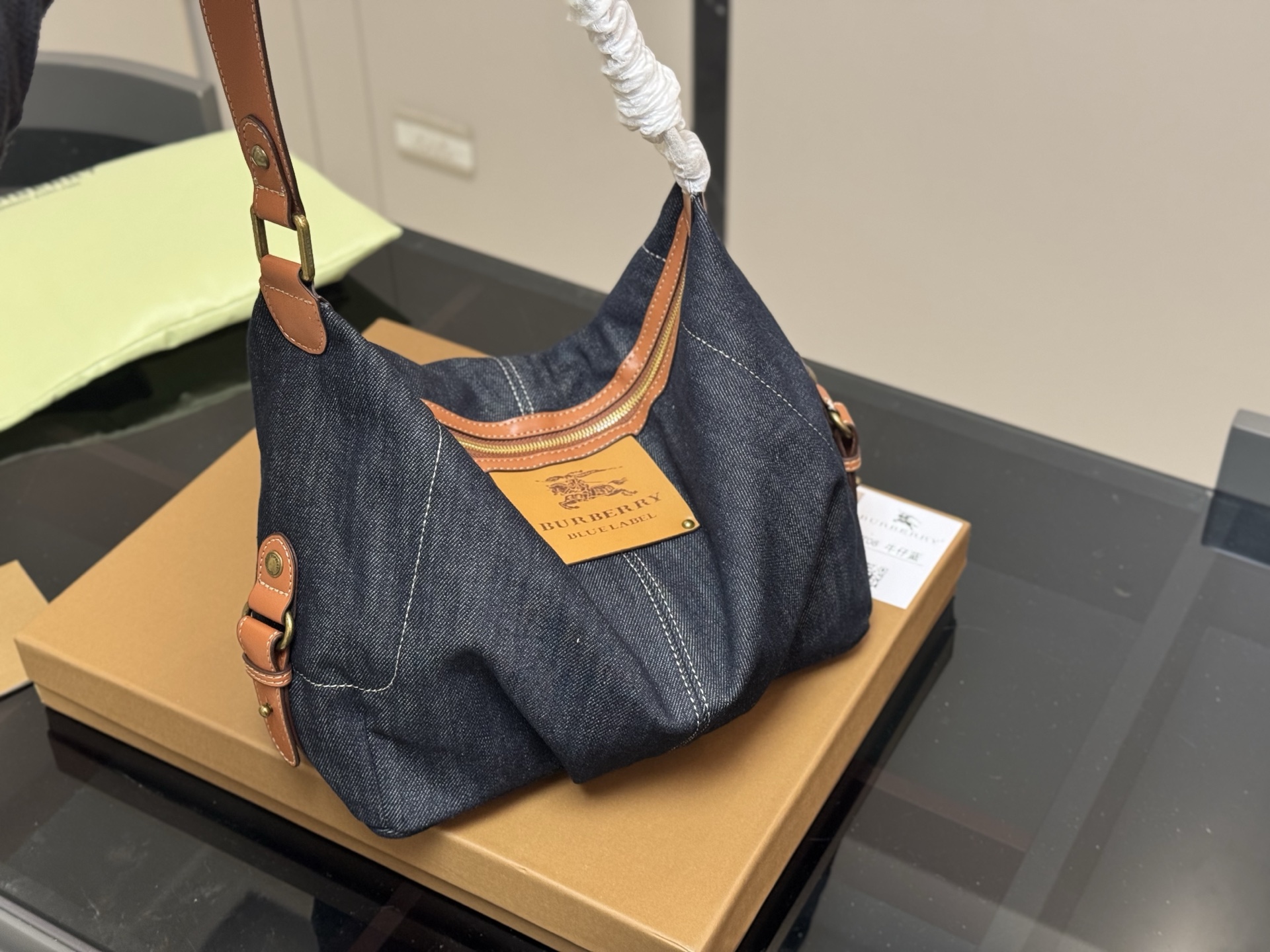 Burberry Hobo bucket bag - cnluxepick