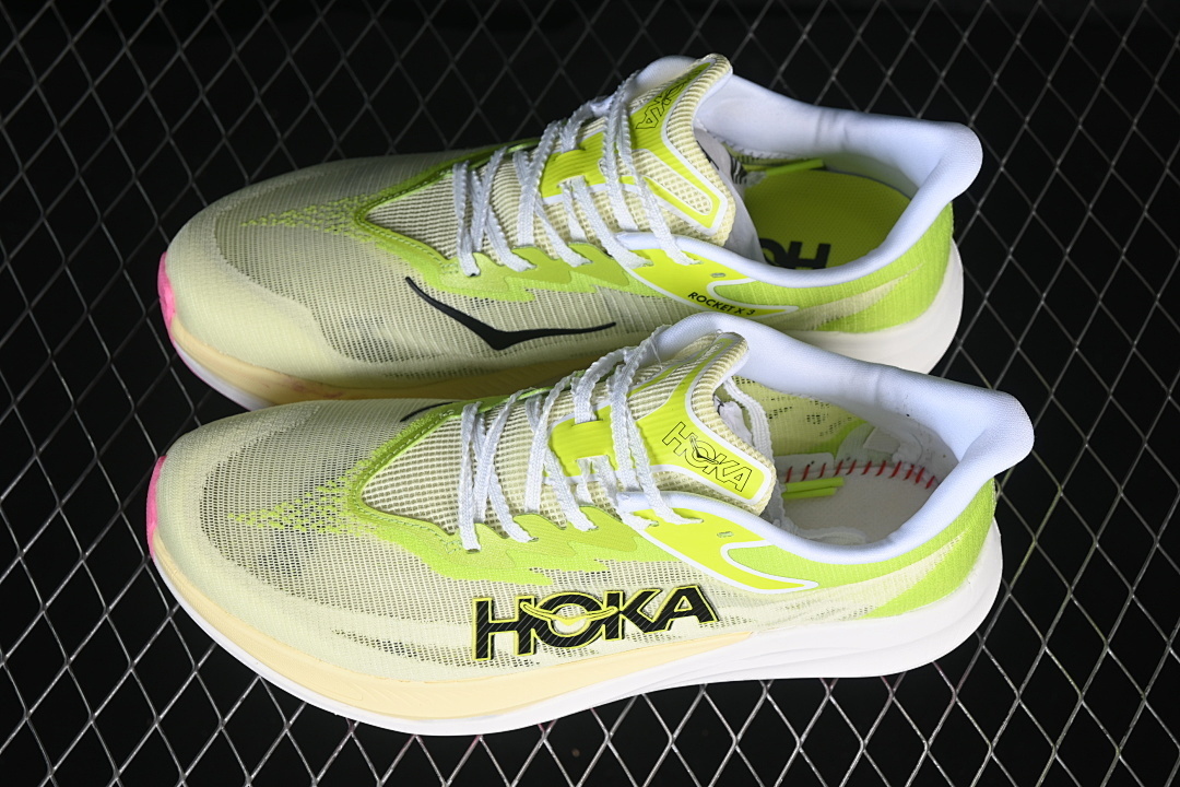 HOKA One One Rocket X 3