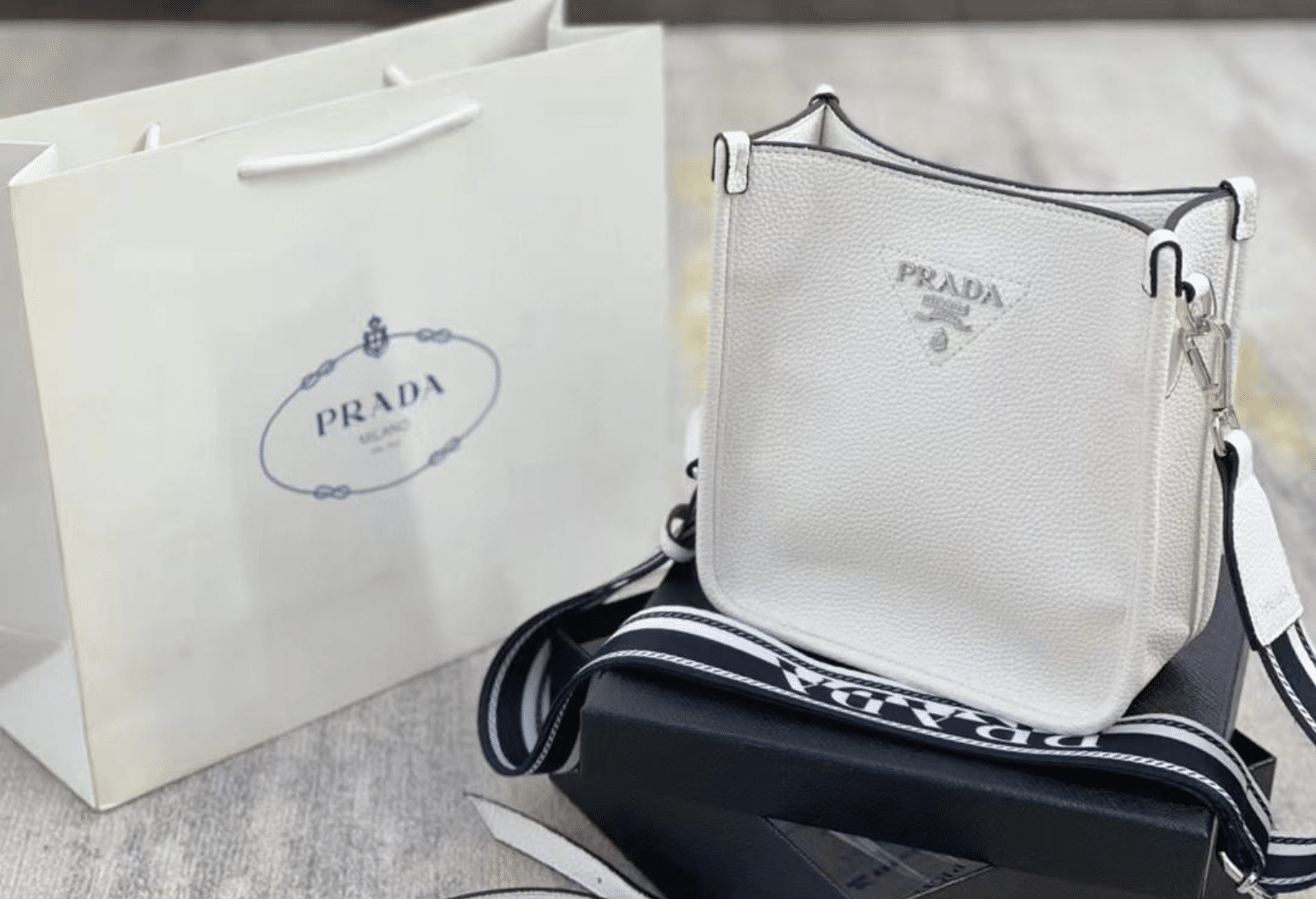 Prada Leather Mini Shoulder Bag White 20Cm