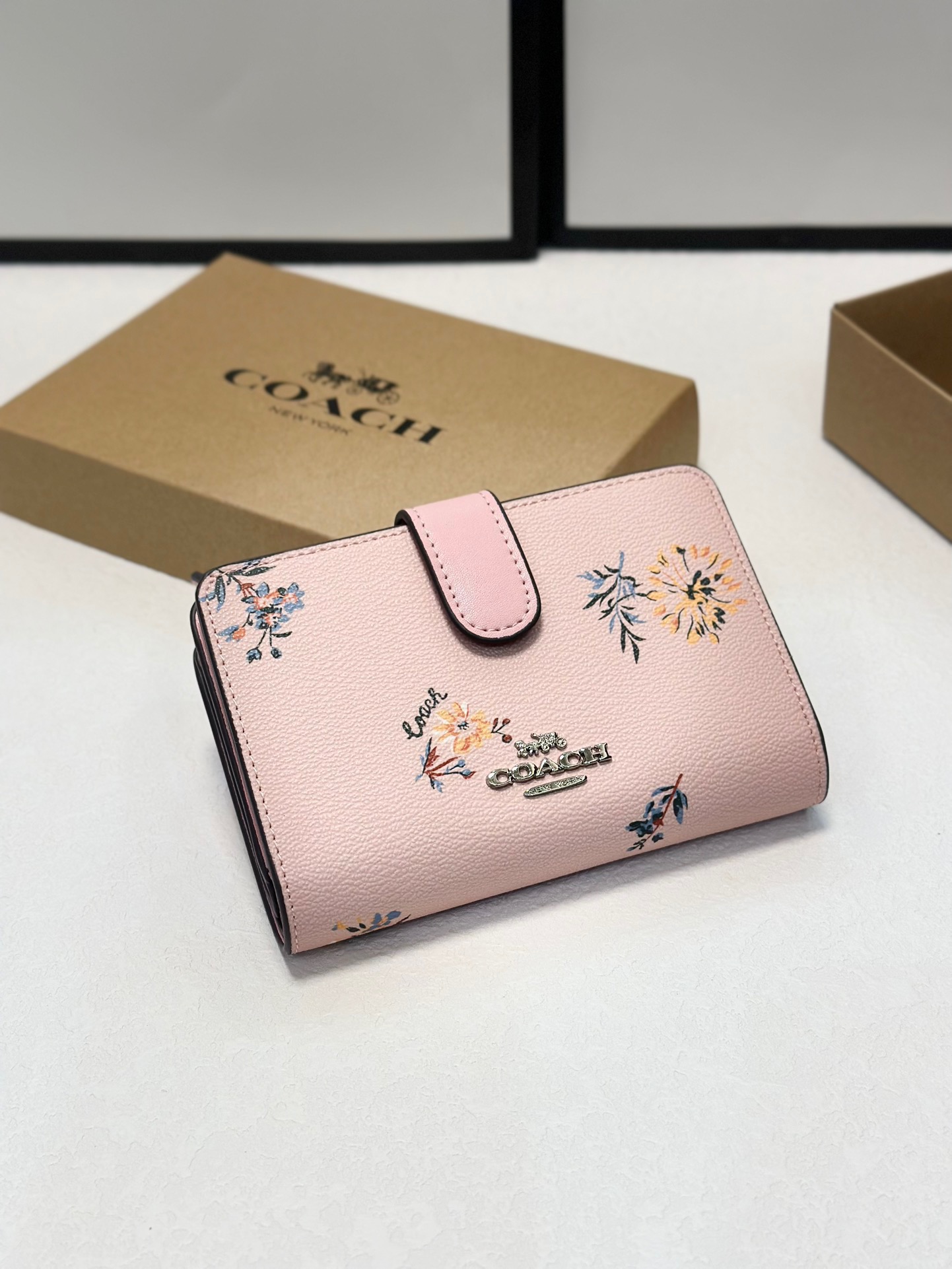 Coach Printed Card Holder Wallet - cnluxepick
