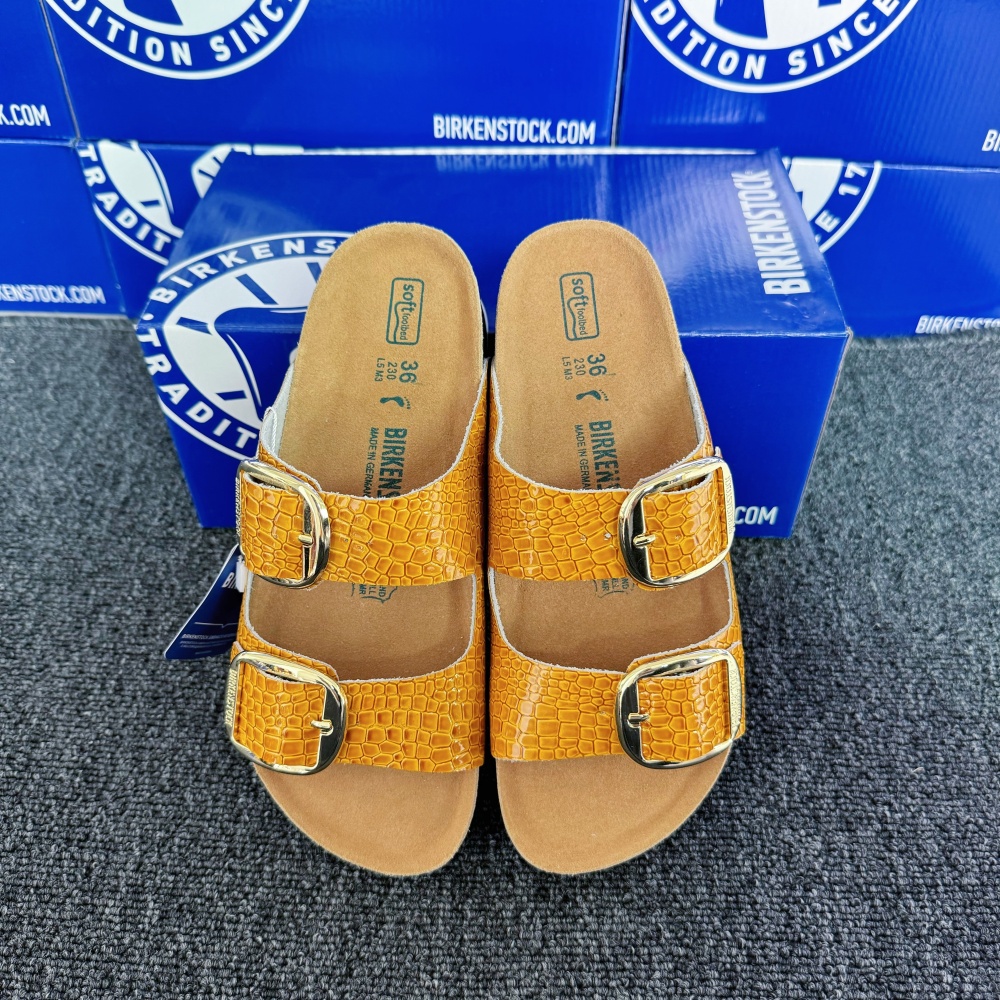 Birkenstock Arizona Snake-Pattern Casual Sandals
