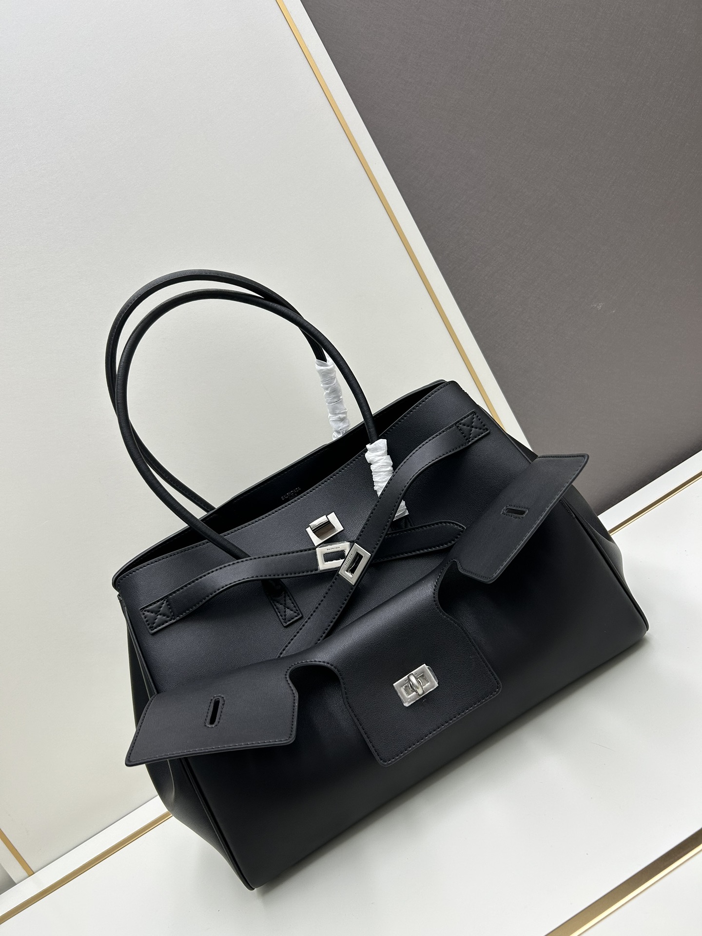 Disigner Balenciga BelAir handbag - cnluxepick