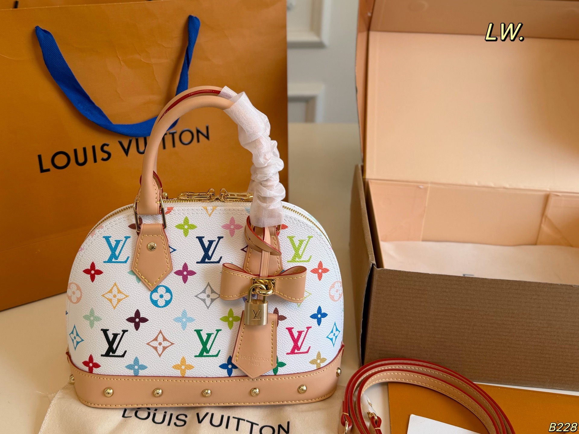 Louis Vuitton Alma BB Monogram Multicolore Blanc - cnluxepick