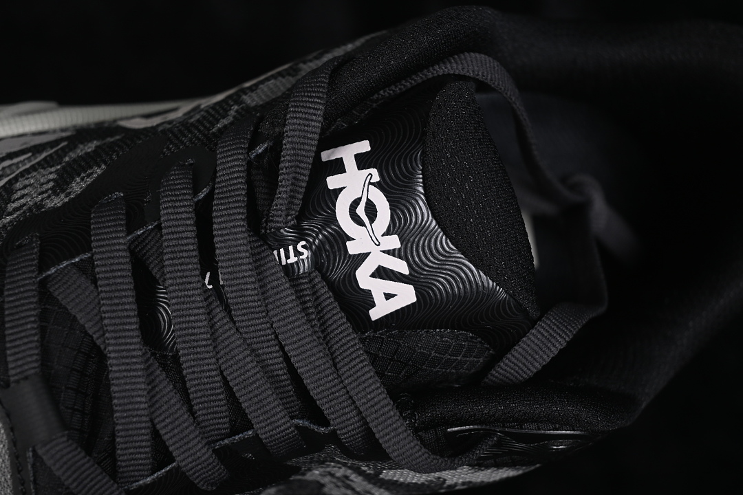 HOKA One One Stinson 7