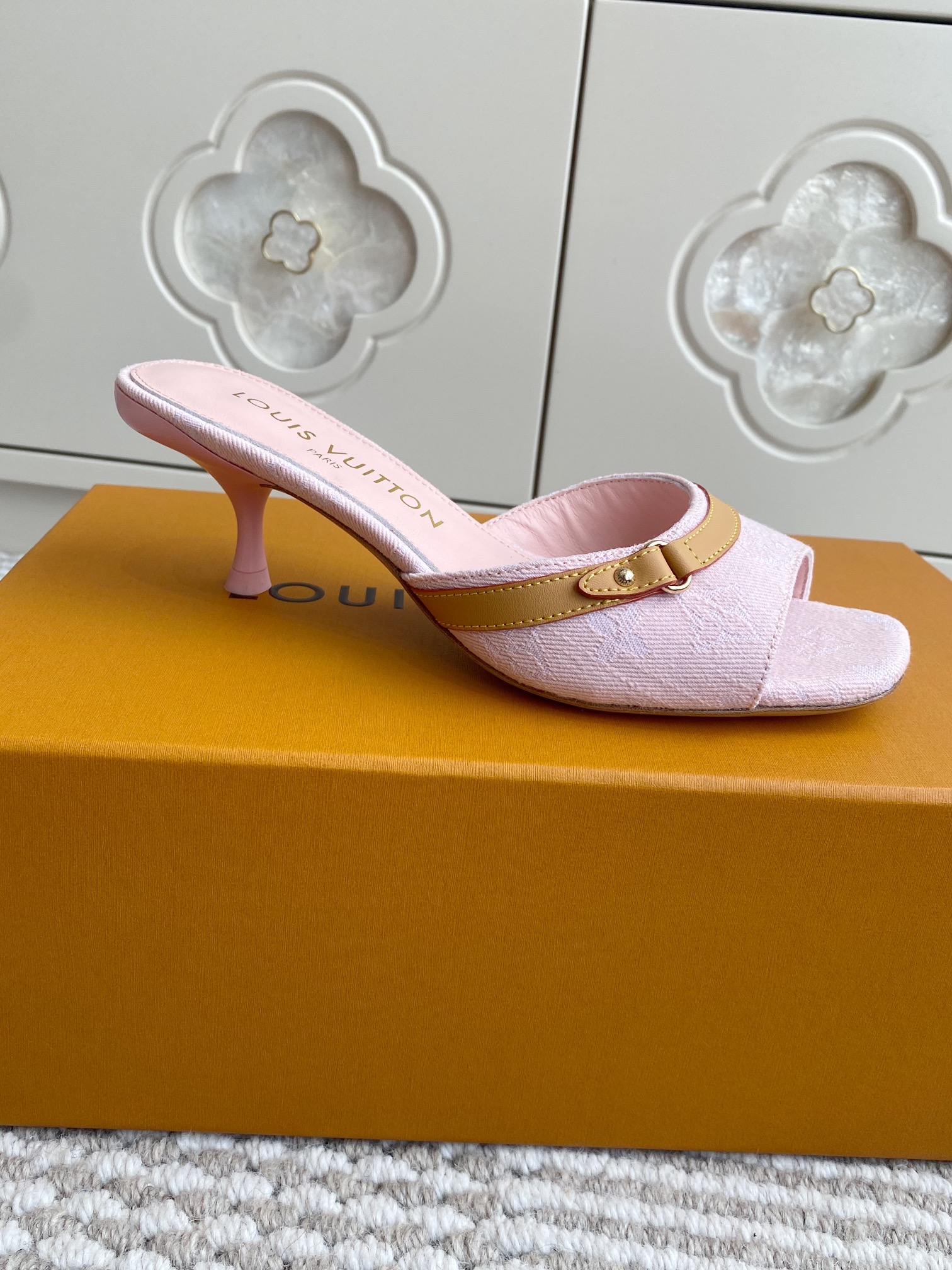 LV Sandals - cnluxepick