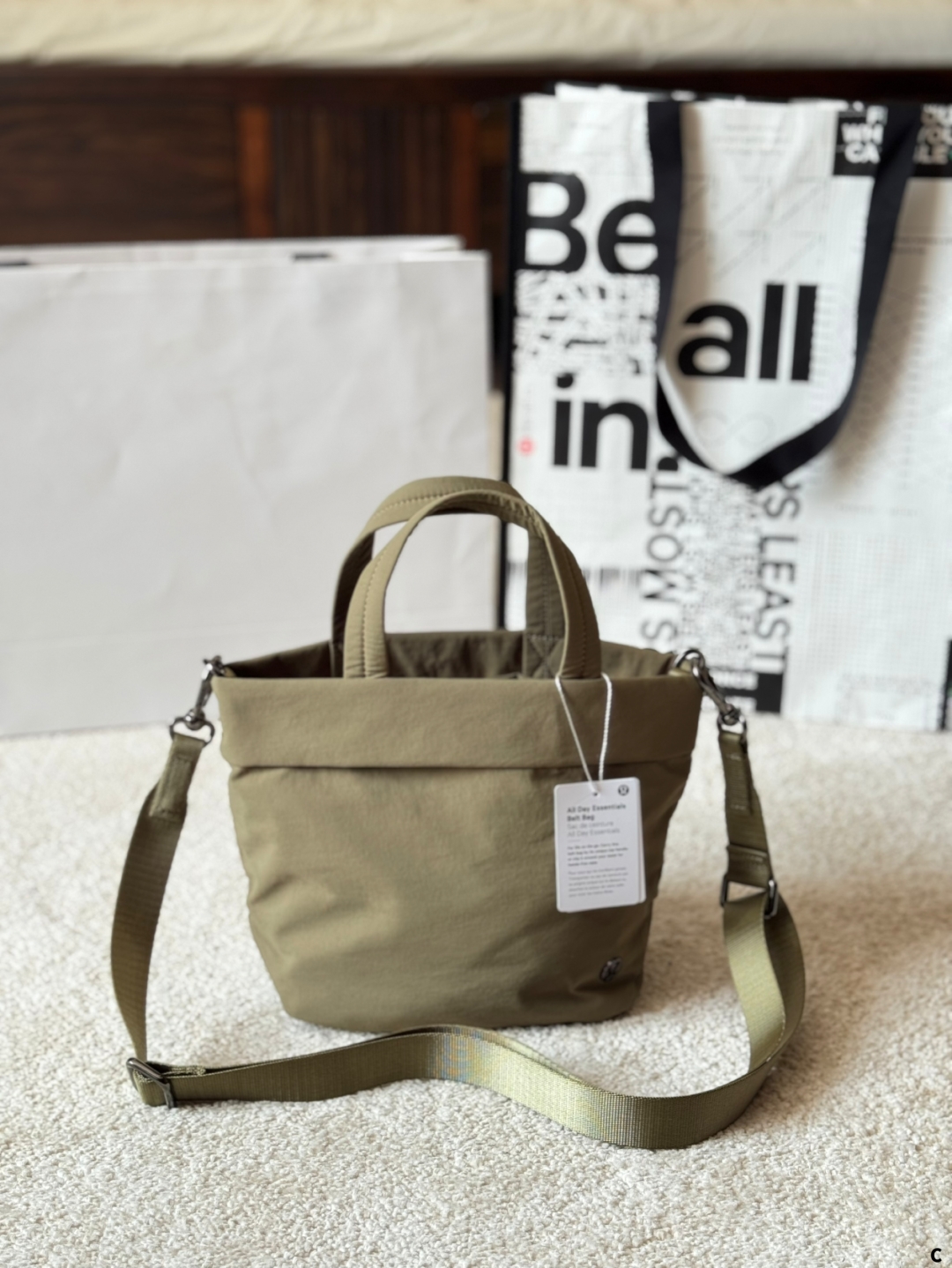 Lululemon unisex travel outdoor portable ultra-light handbag - cnluxepick