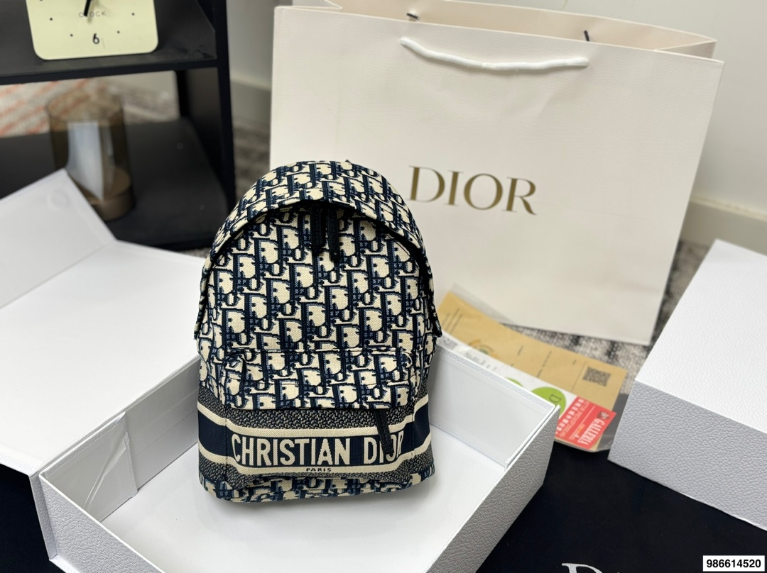 Dior Classic Backpack - cnluxepick