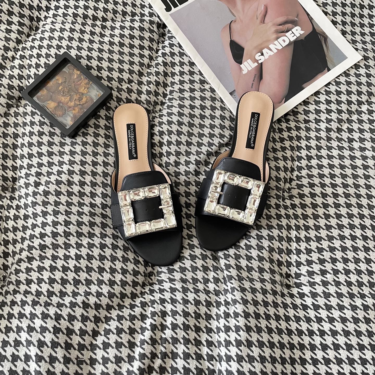Dolce & Gabbana large rhinestone flat slippers - cnluxepick