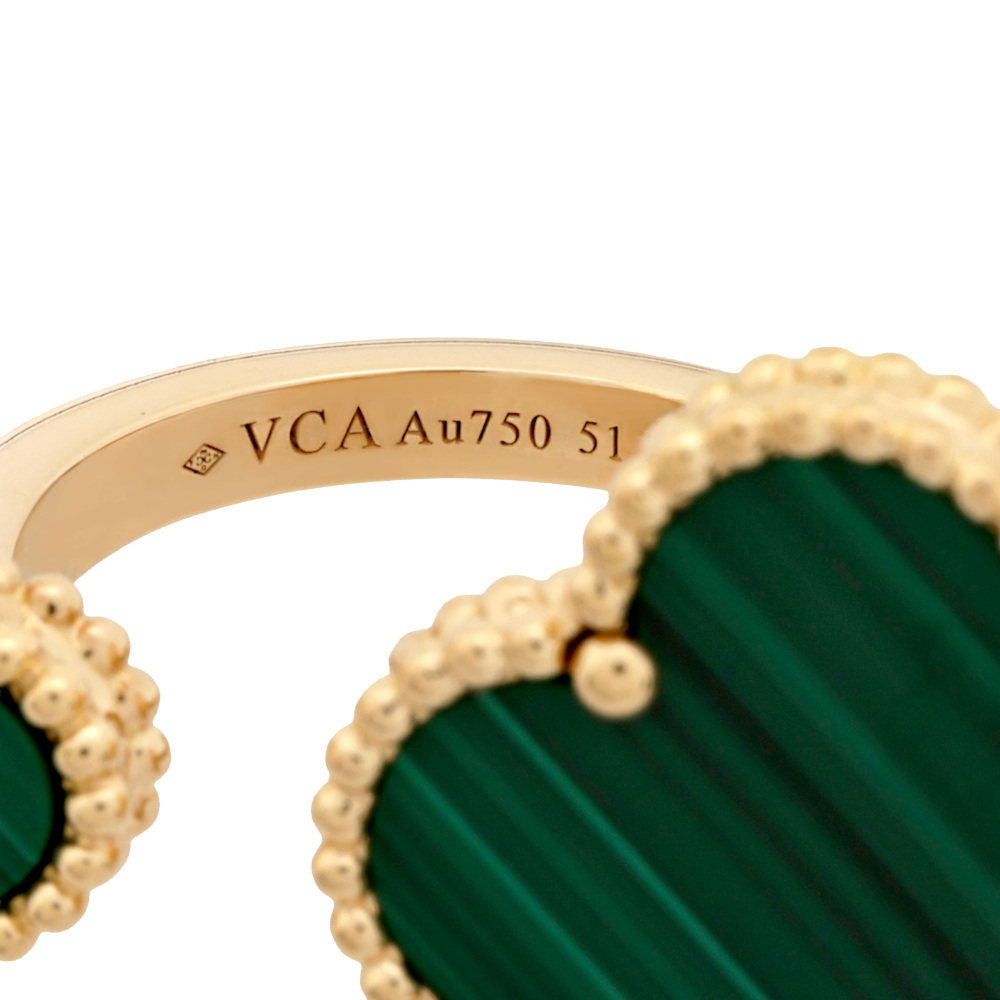 Van Cleef & Arpels Magic Alhambra Ring 18K Yellow Gold Malachite VCARO3MI00