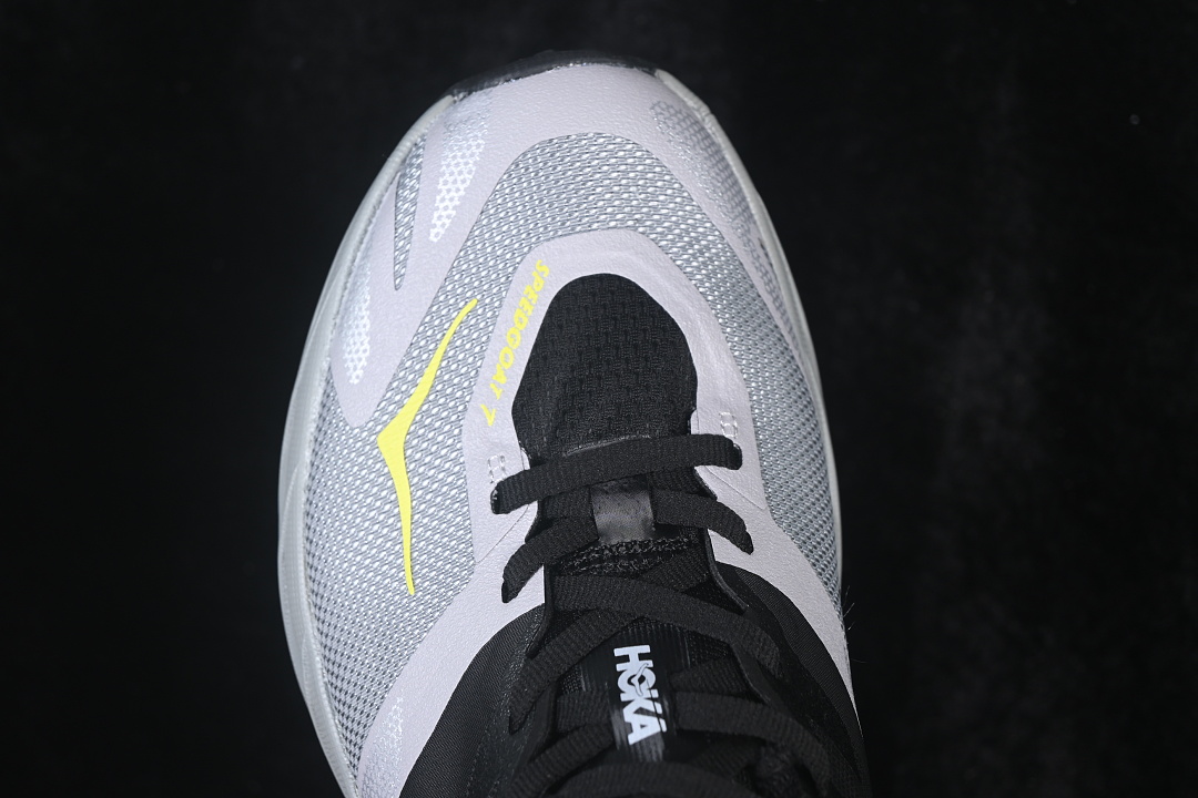 HOKA One One Speedgoat 7