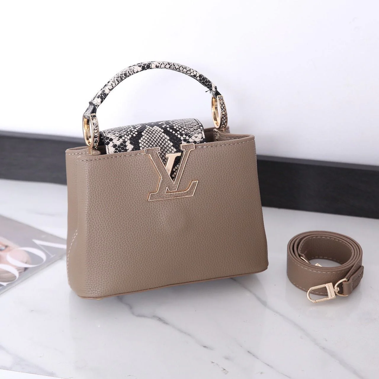Louis Vuitton Bag | Ćapucines Steeple Grey Python