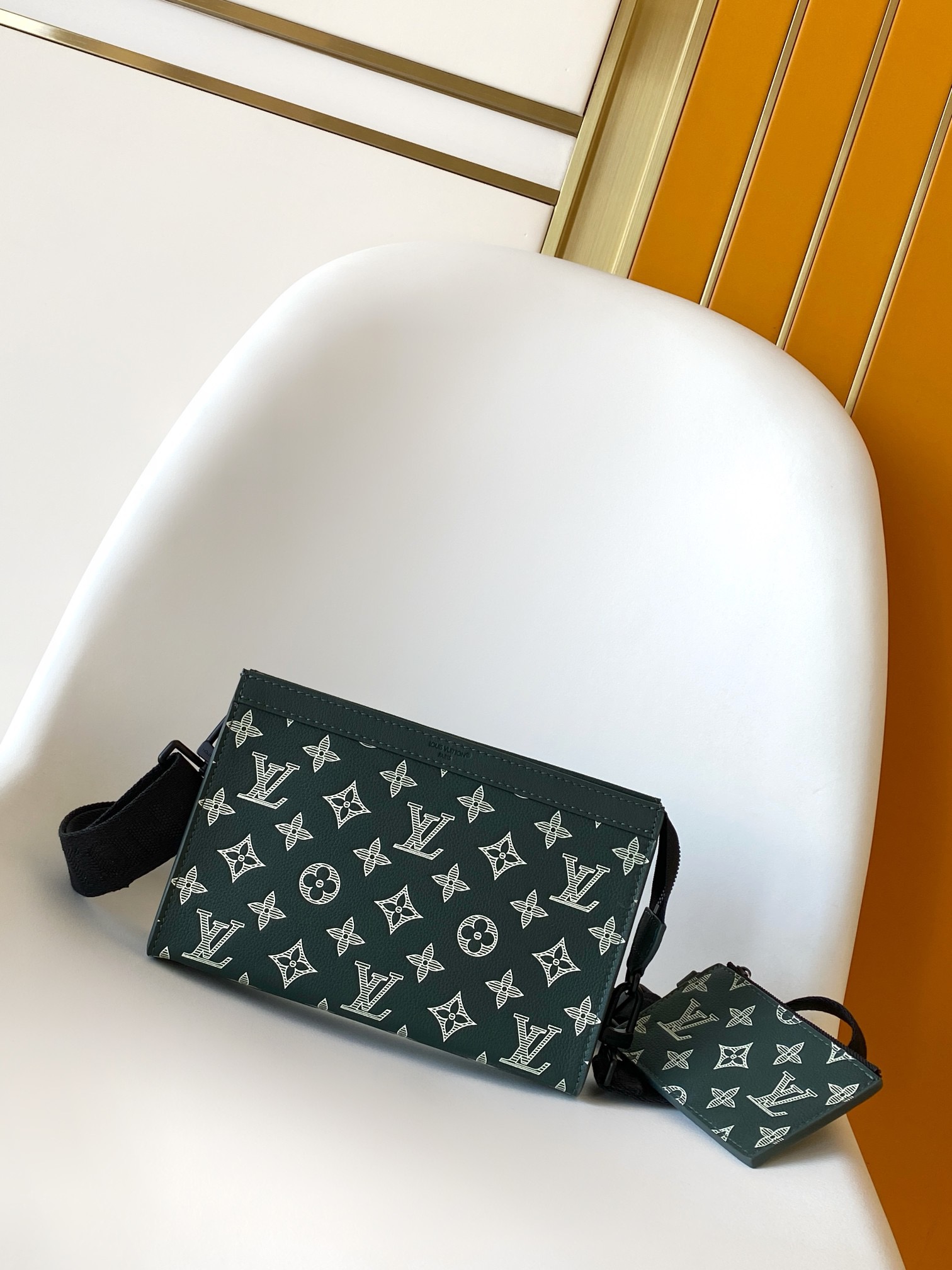 LV Pochette Voyage Forest Green M27148