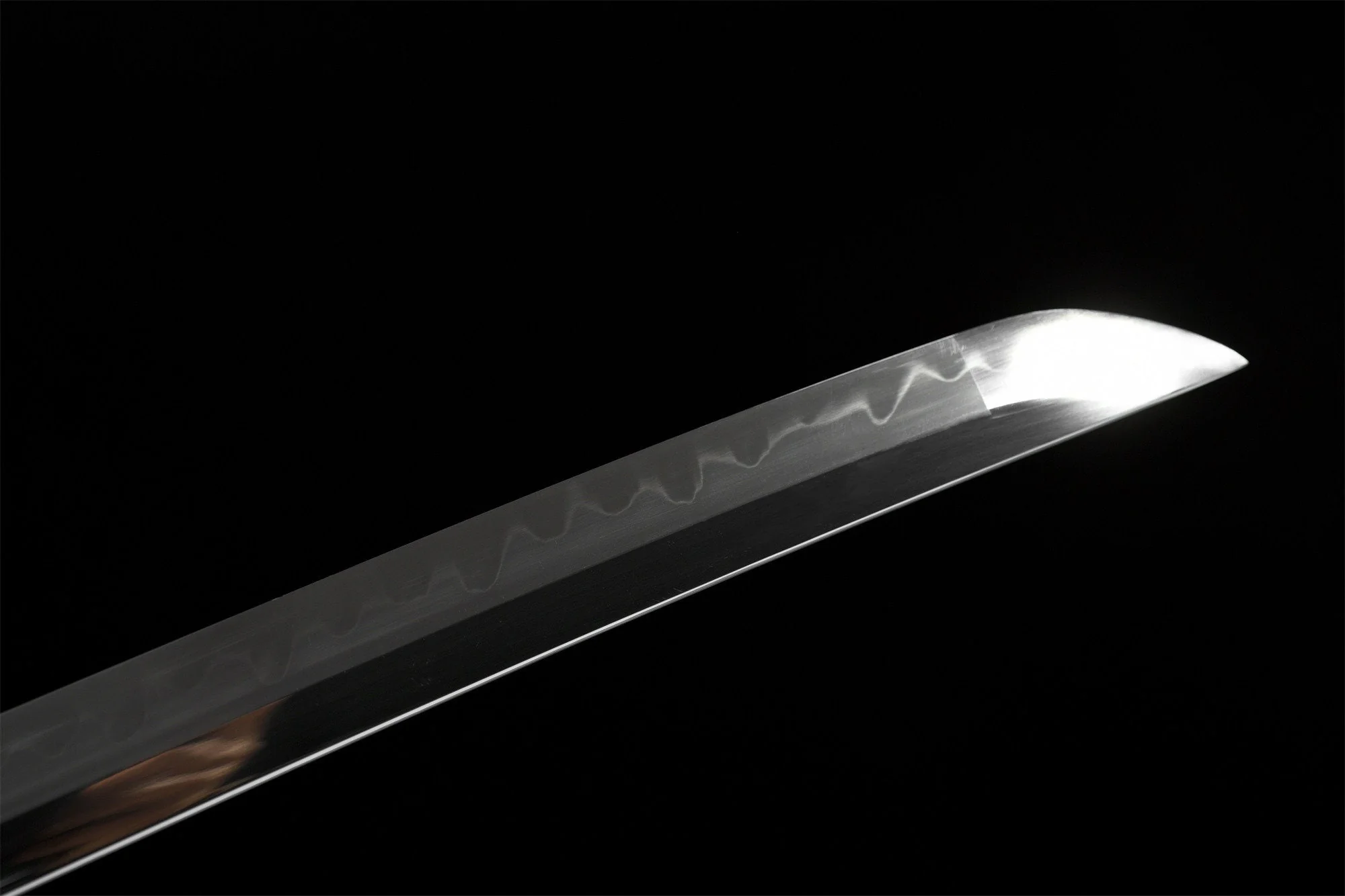 T10 Clay Tempered Katana – Natural Wood Saya, Full Tang