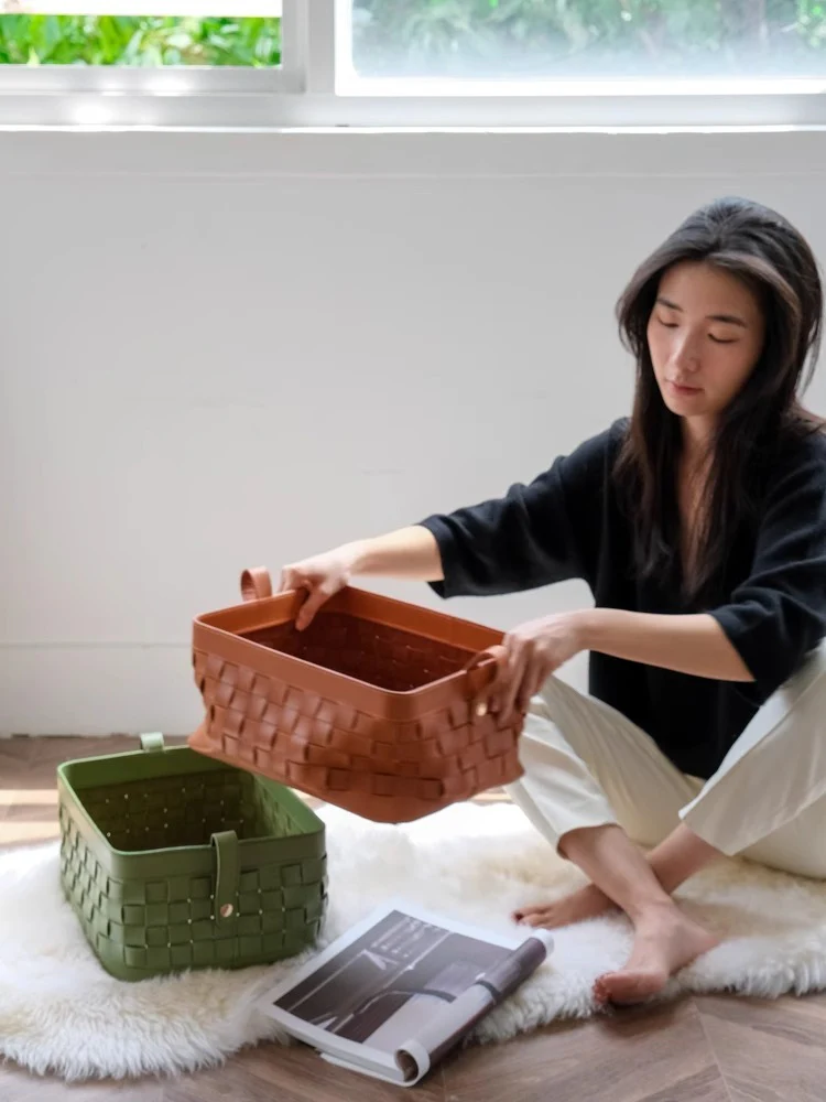 DC071 - Home Decor BV new color antique green/amber orange classic woven storage basket, saddle leather, high-value dirty clothes basket