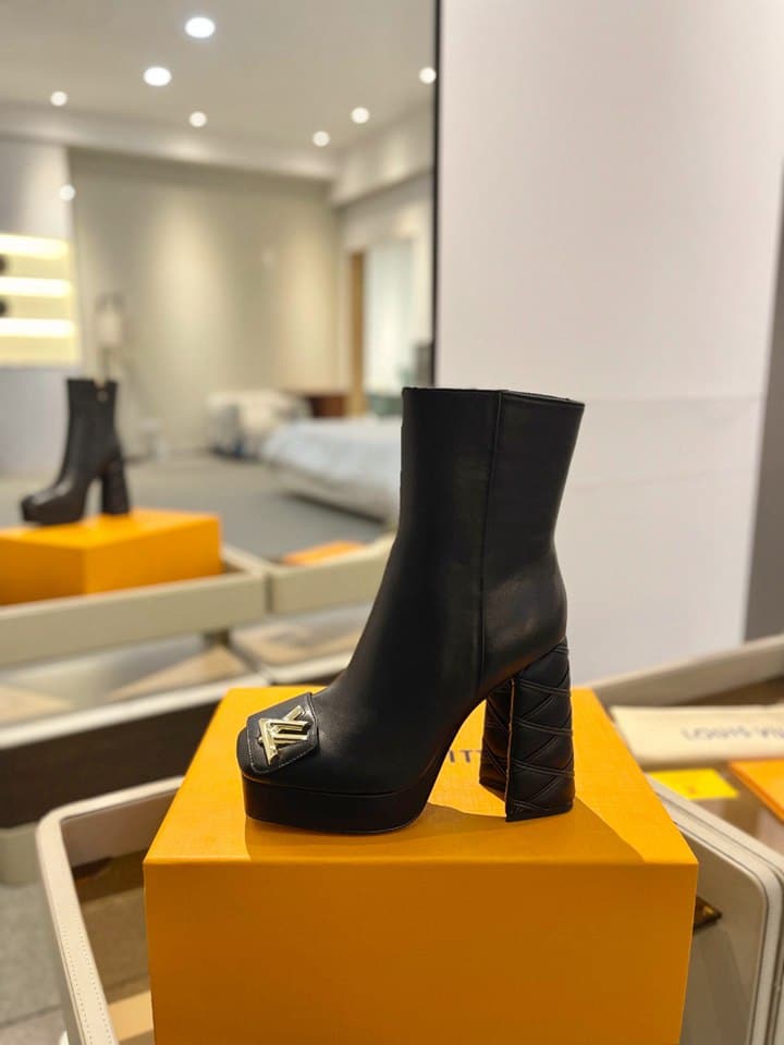 Louis Vuitton Shake Platform Ankle Boot Black 1Acixt