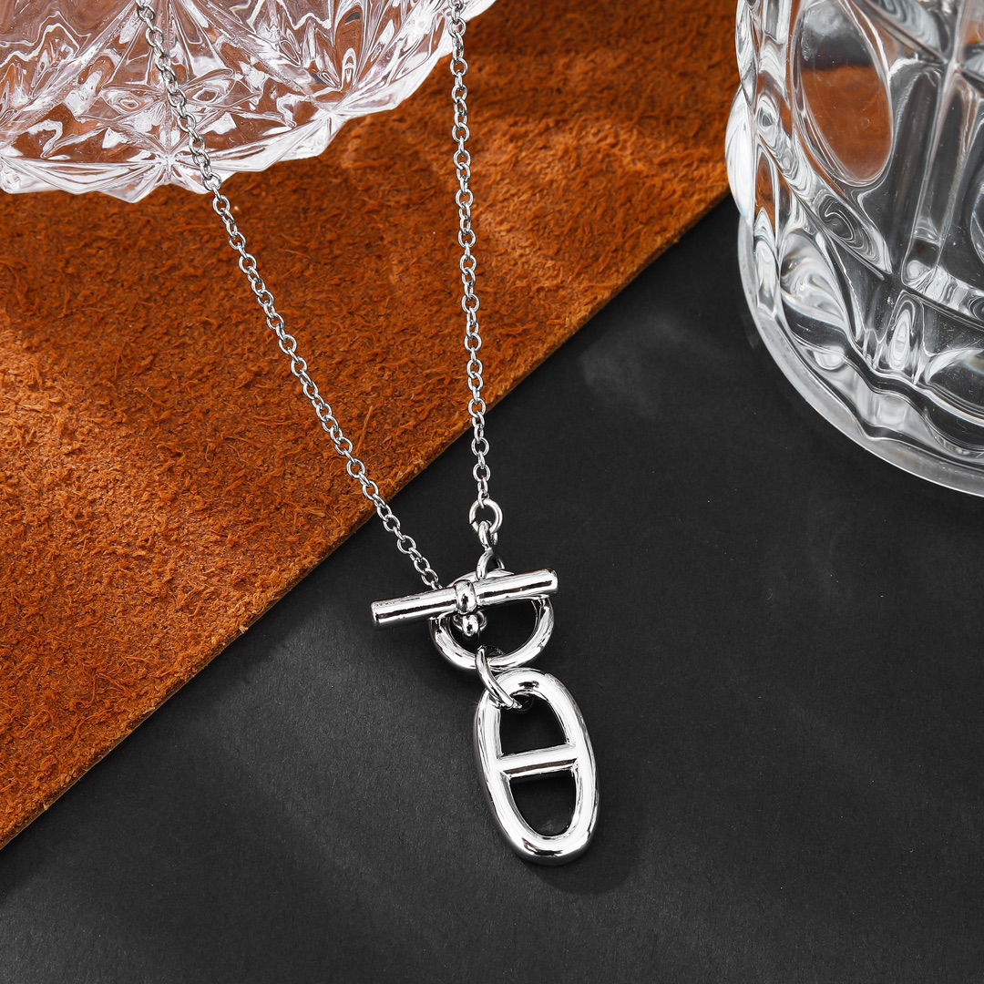 Hermès Pig Nose Necklace - cnluxepick