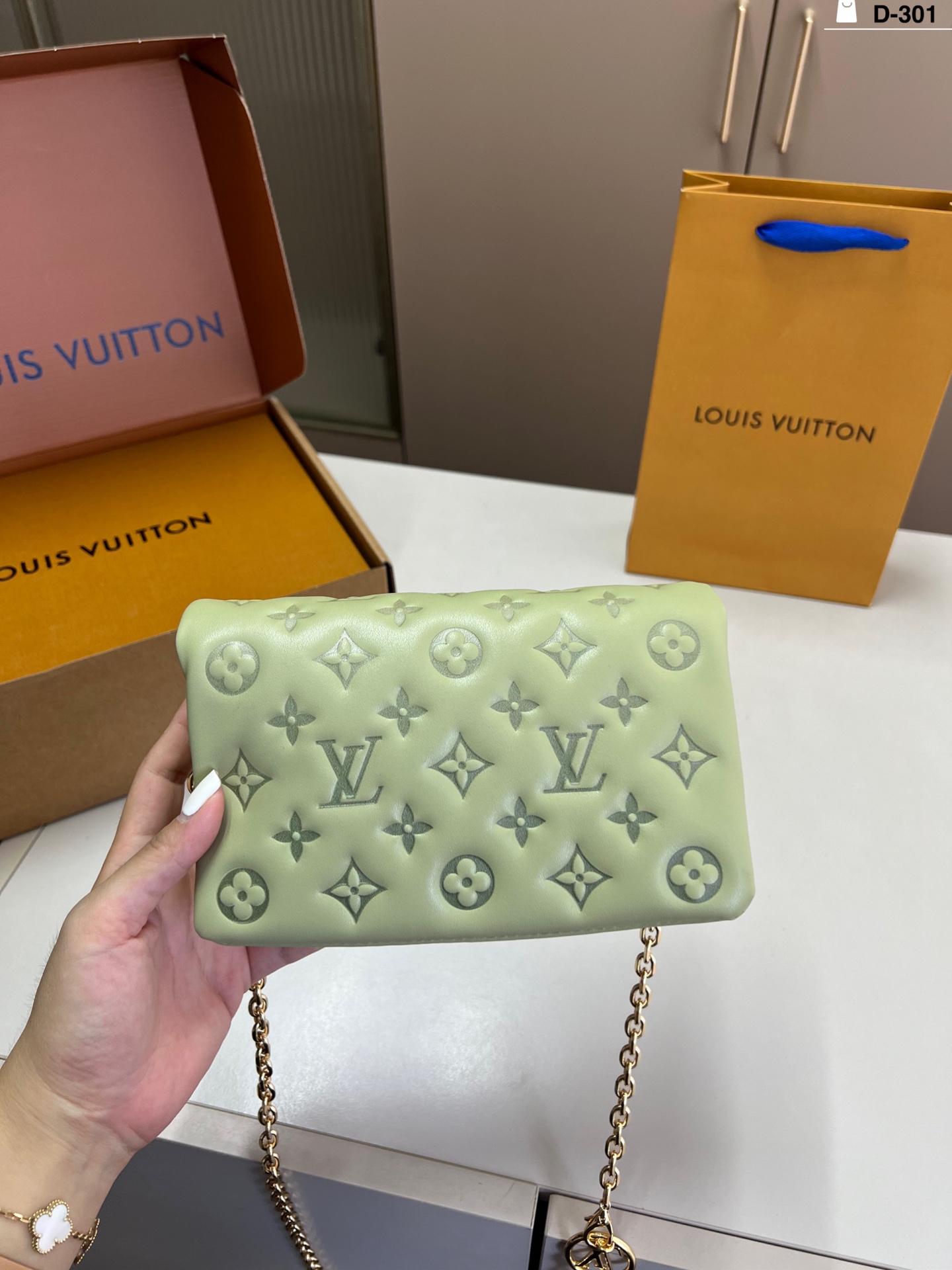 LV Gradient Green Shoulder Bag - cnluxepick