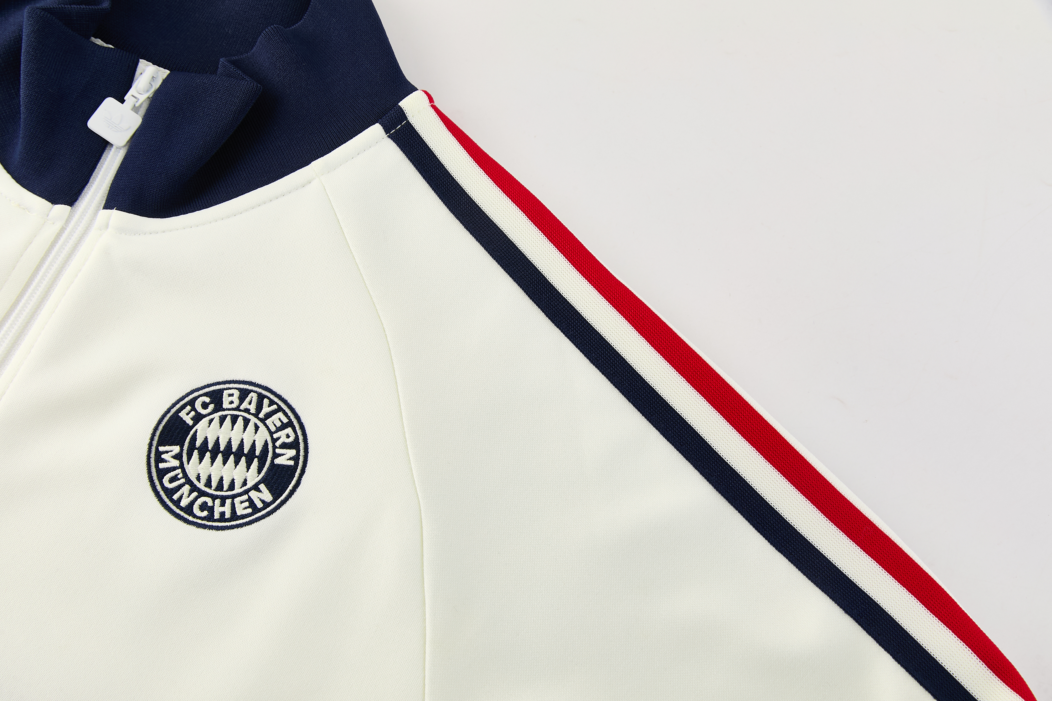 Bayern München 26/27 Training Suit Cream White