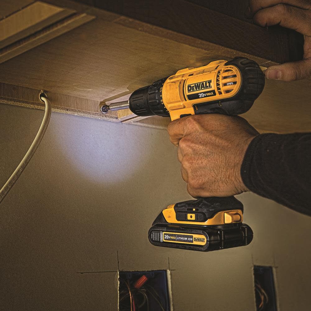 DEWALT 20 V MAX Li-ion Compact Drill/Driver Kit DCD771C2