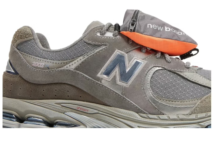 New Balance 2002R Pouch - Castle Grey M2002RVA Casual Running Shoes