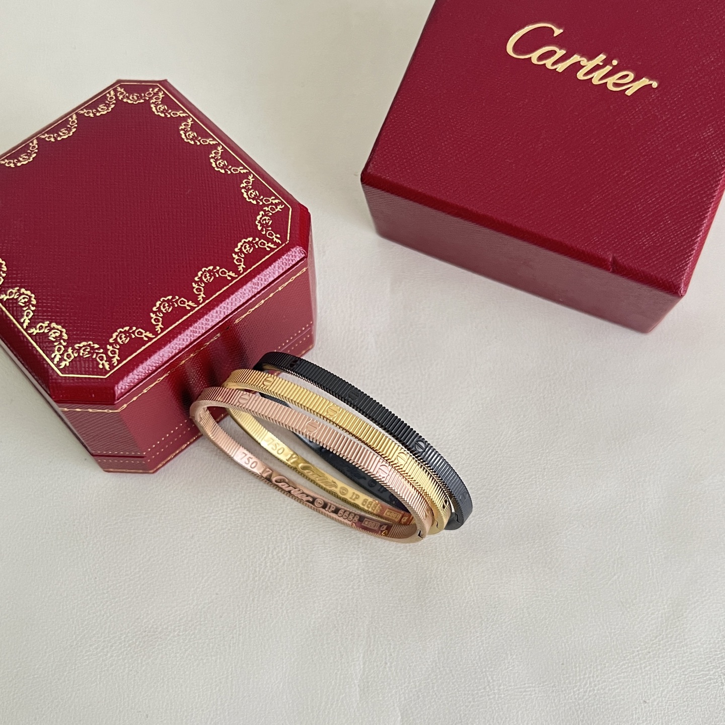 Cartier bracelet - cnluxepick