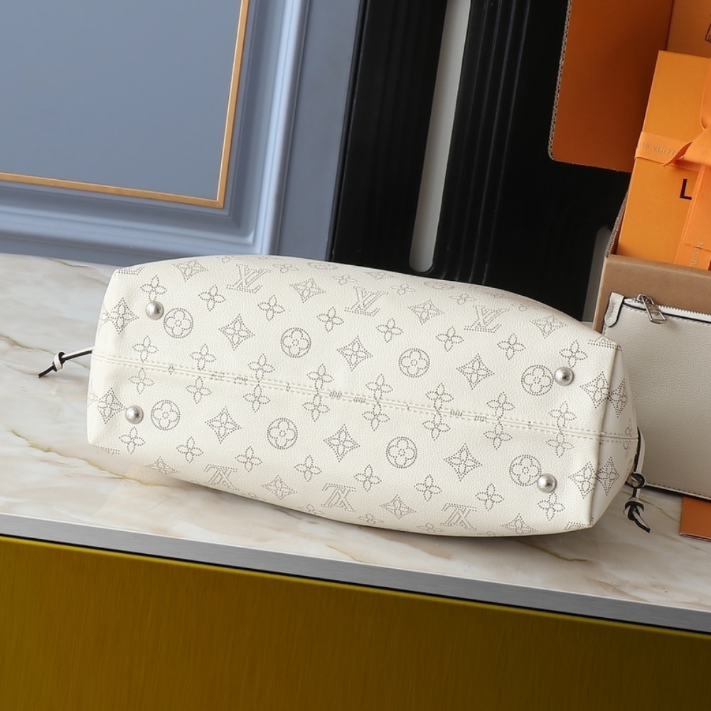 Louis Vuitton Boundless Bag White 6.3 Inches